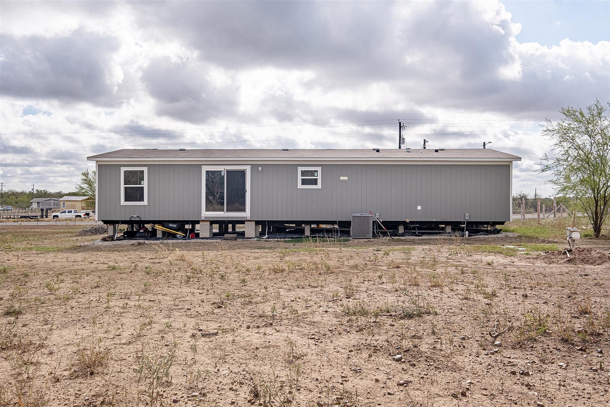 114 Blue Quail St, Dale, TX 78616