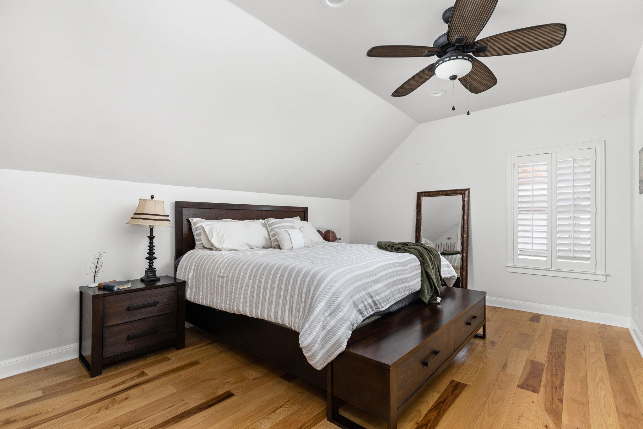 805 Brooks Hollow Rd, Lakeway, TX 78734