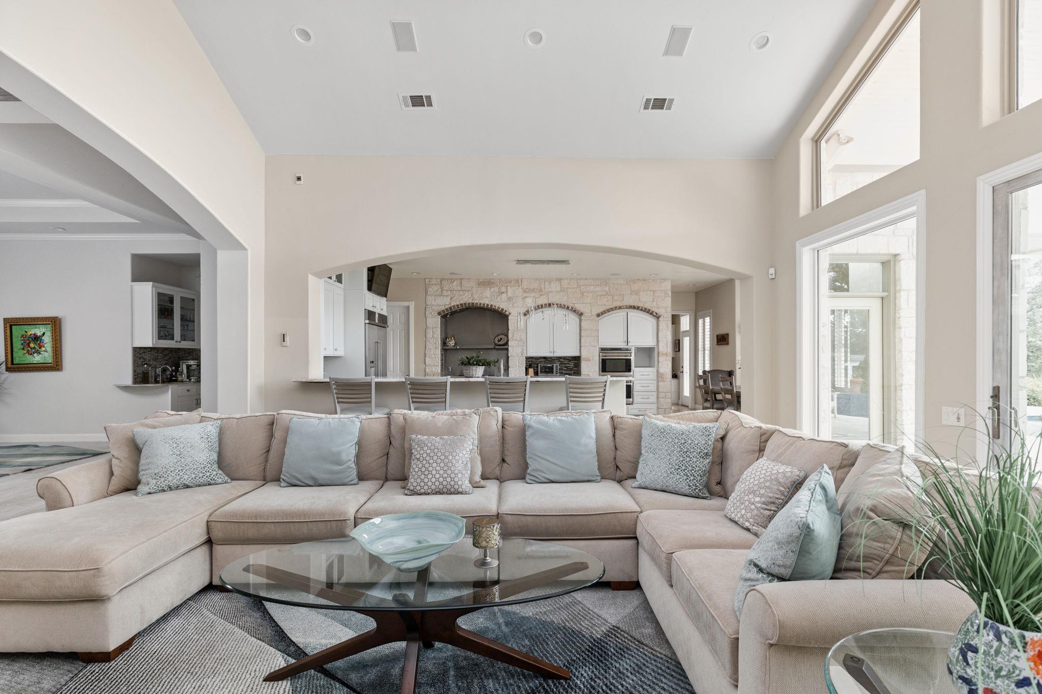 805 Brooks Hollow Rd, Lakeway, TX 78734