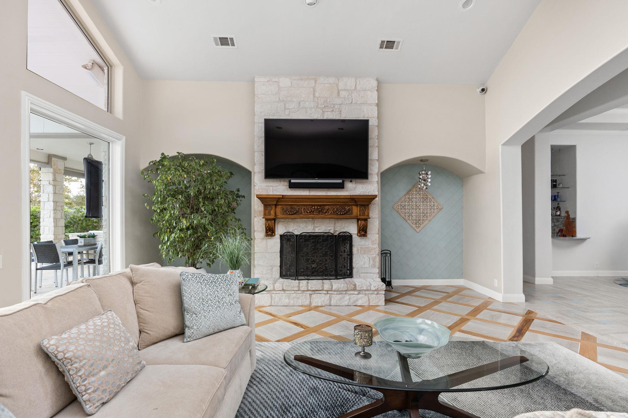 805 Brooks Hollow Rd, Lakeway, TX 78734