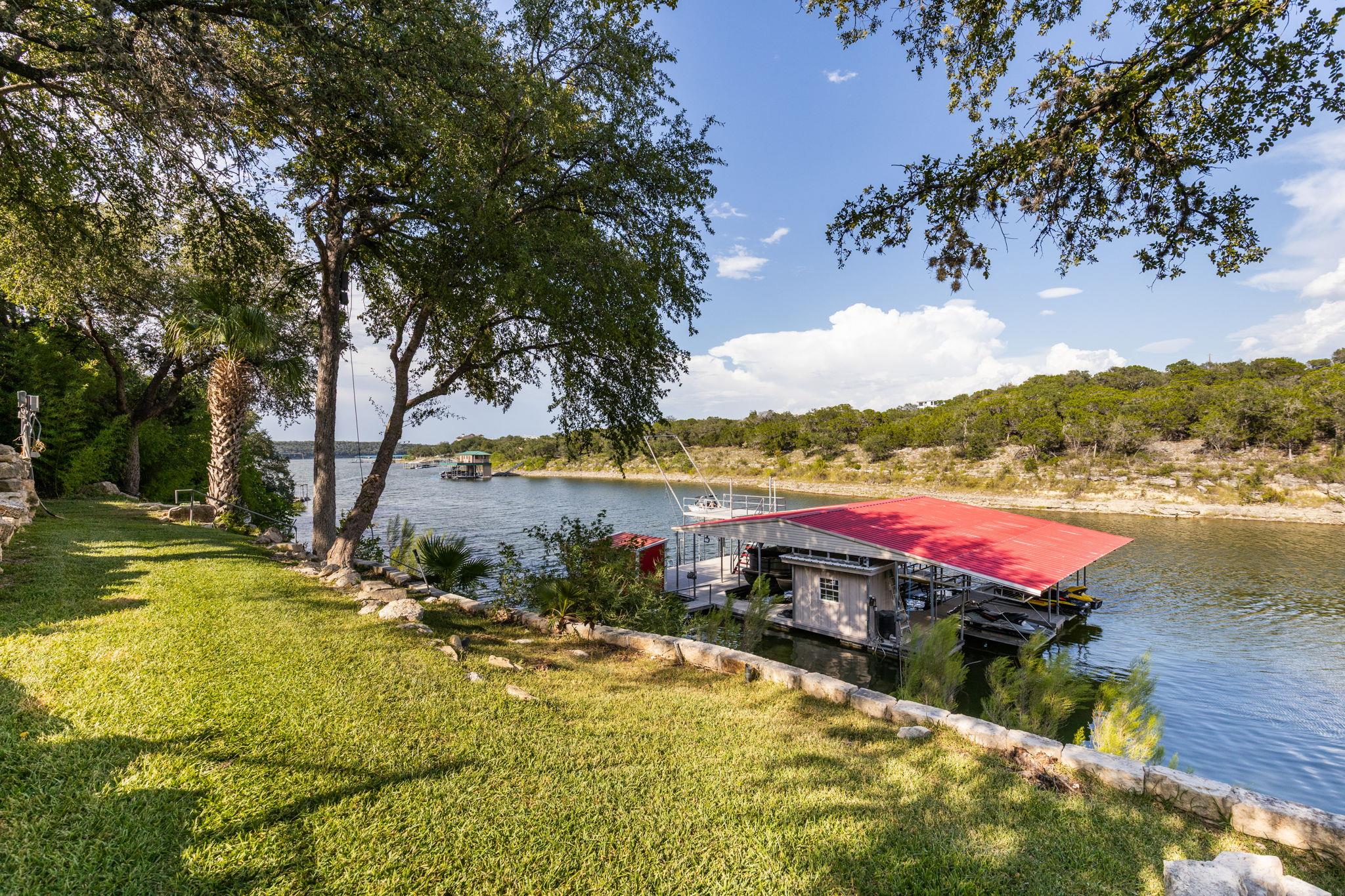 805 Brooks Hollow Rd, Lakeway, TX 78734