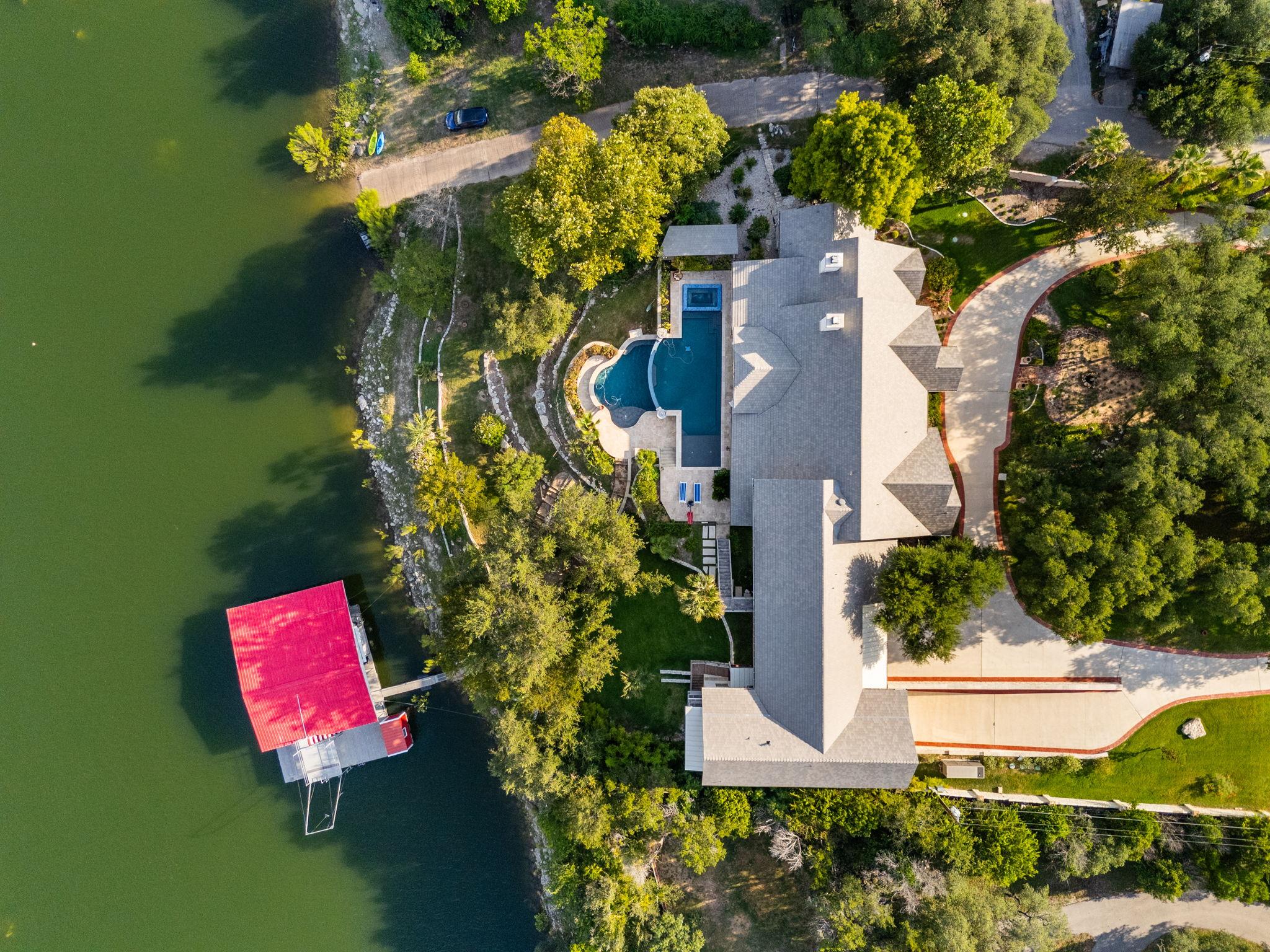 805 Brooks Hollow Rd, Lakeway, TX 78734