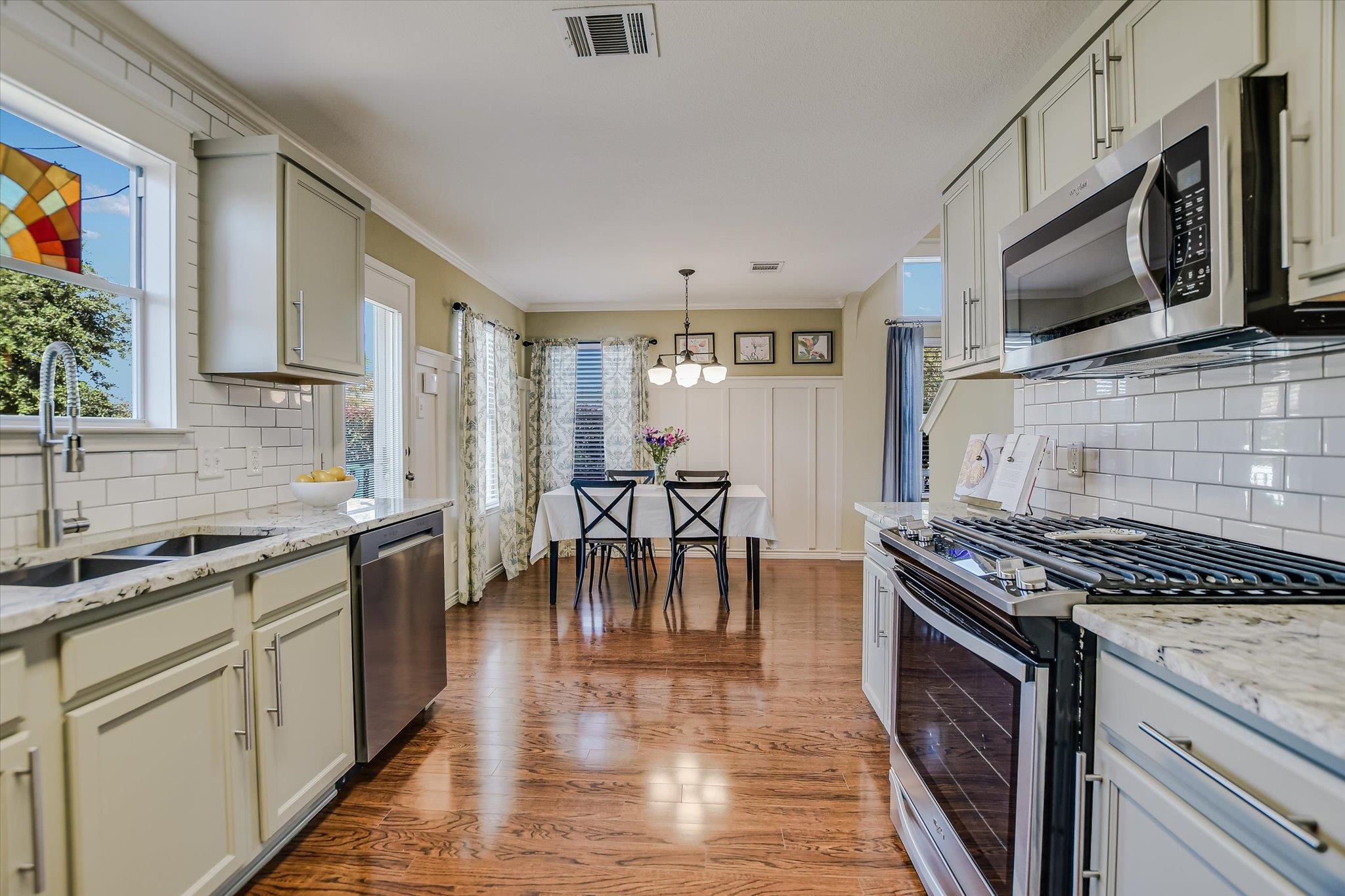 1829 LOST MAPLES Loop, Cedar Park, TX 78613