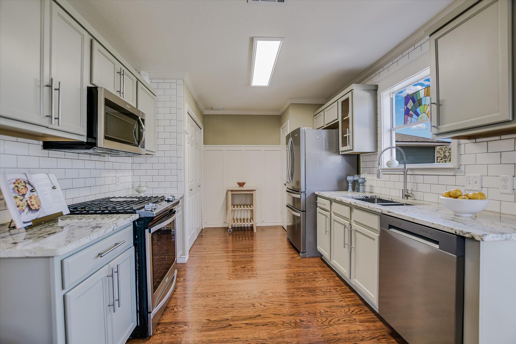 1829 LOST MAPLES Loop, Cedar Park, TX 78613