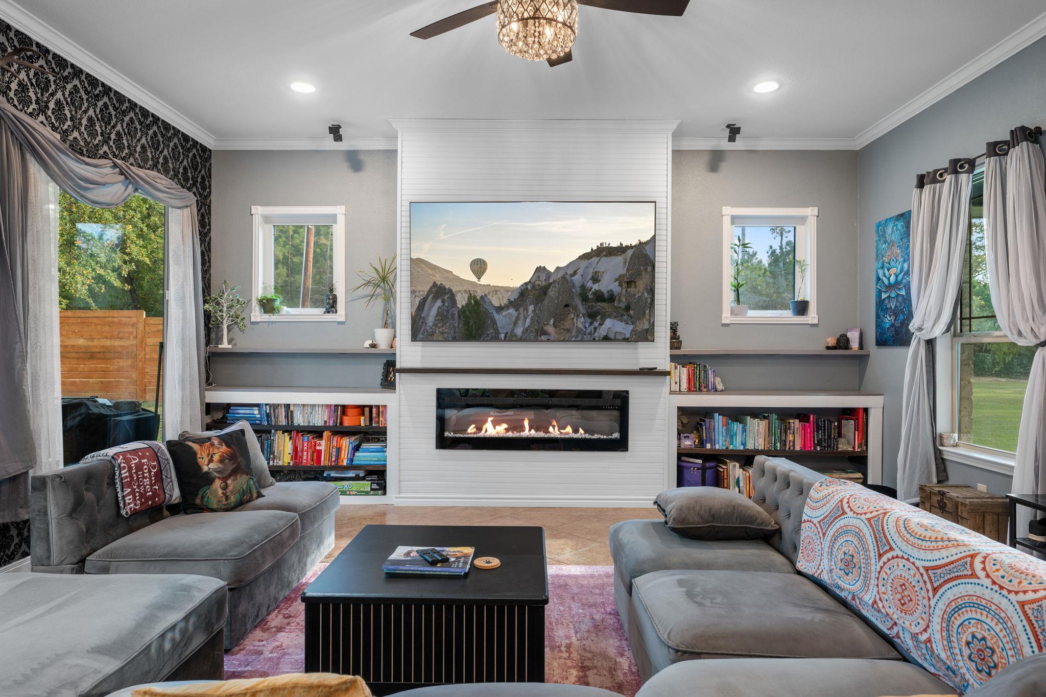 402 Pine Tree Loop, Bastrop, TX 78602