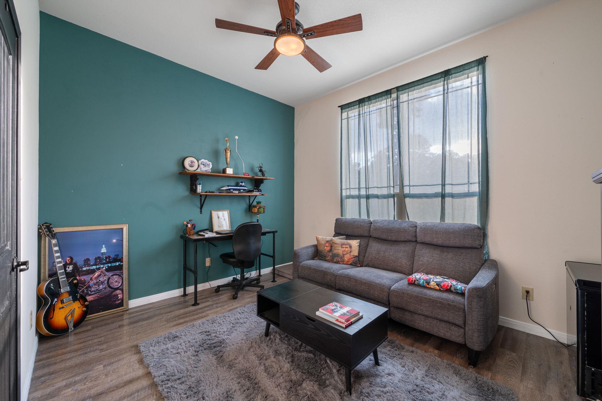 402 Pine Tree Loop, Bastrop, TX 78602