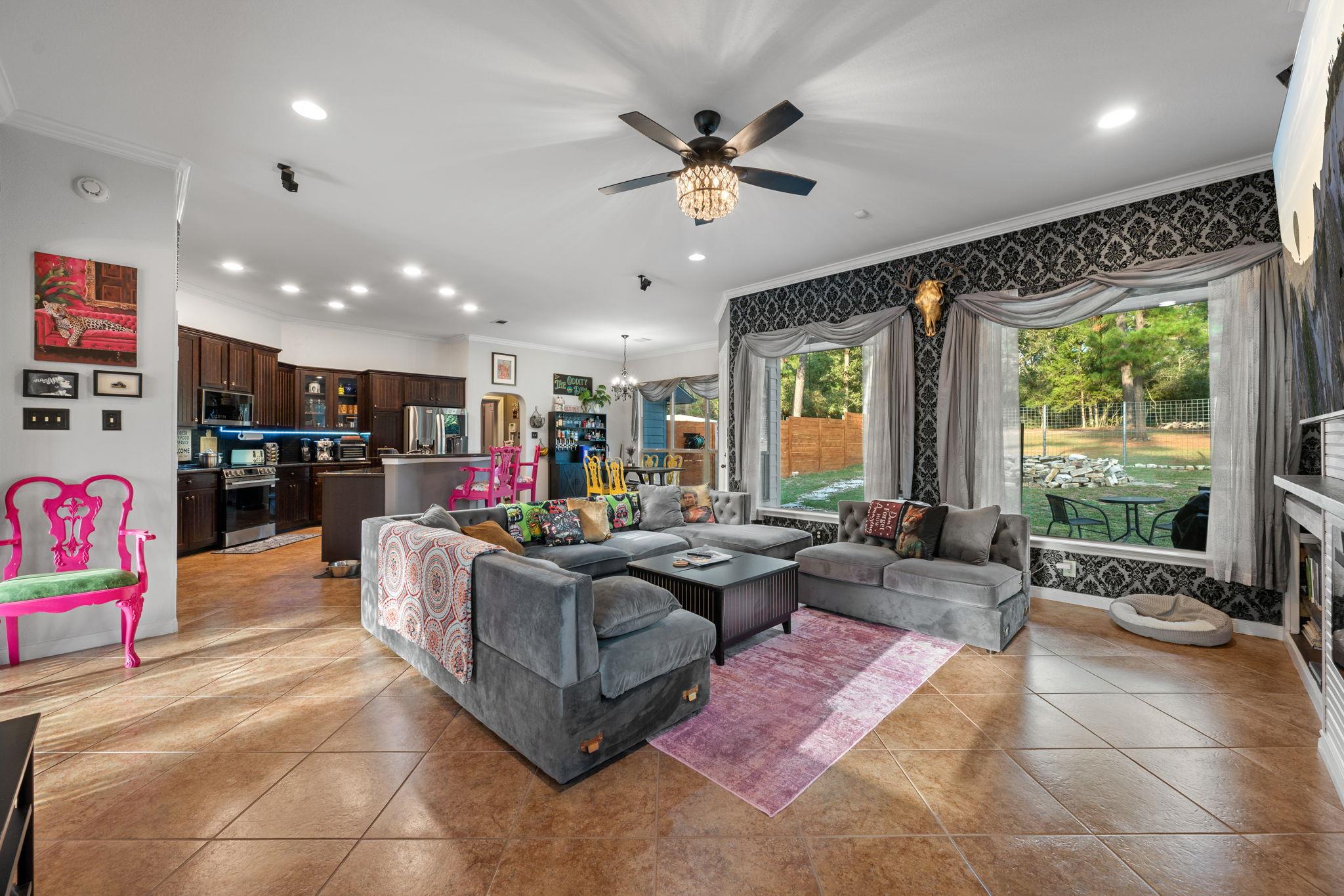 402 Pine Tree Loop, Bastrop, TX 78602