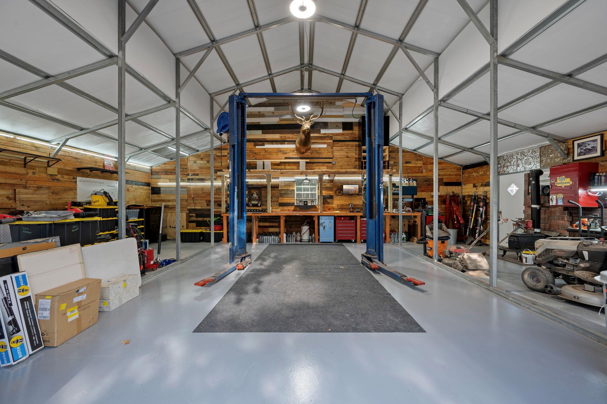 402 Pine Tree Loop, Bastrop, TX 78602