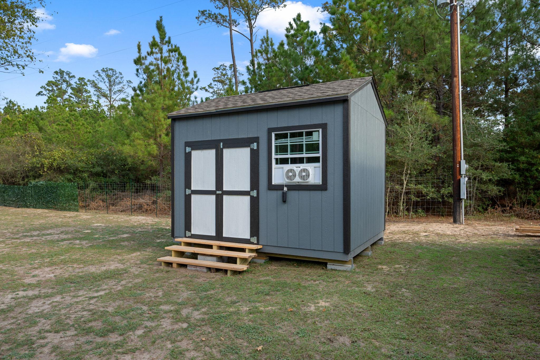 402 Pine Tree Loop, Bastrop, TX 78602