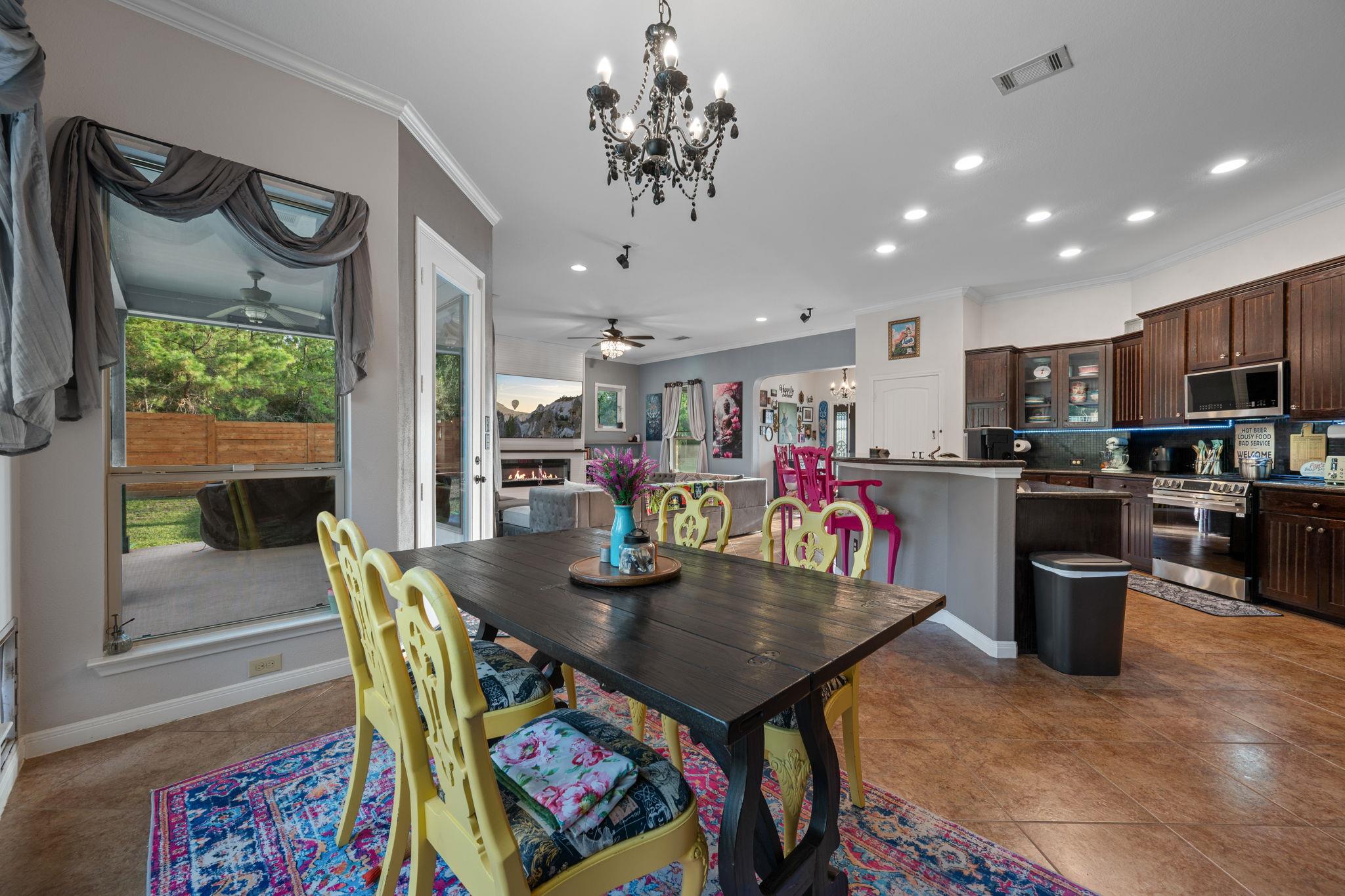 402 Pine Tree Loop, Bastrop, TX 78602