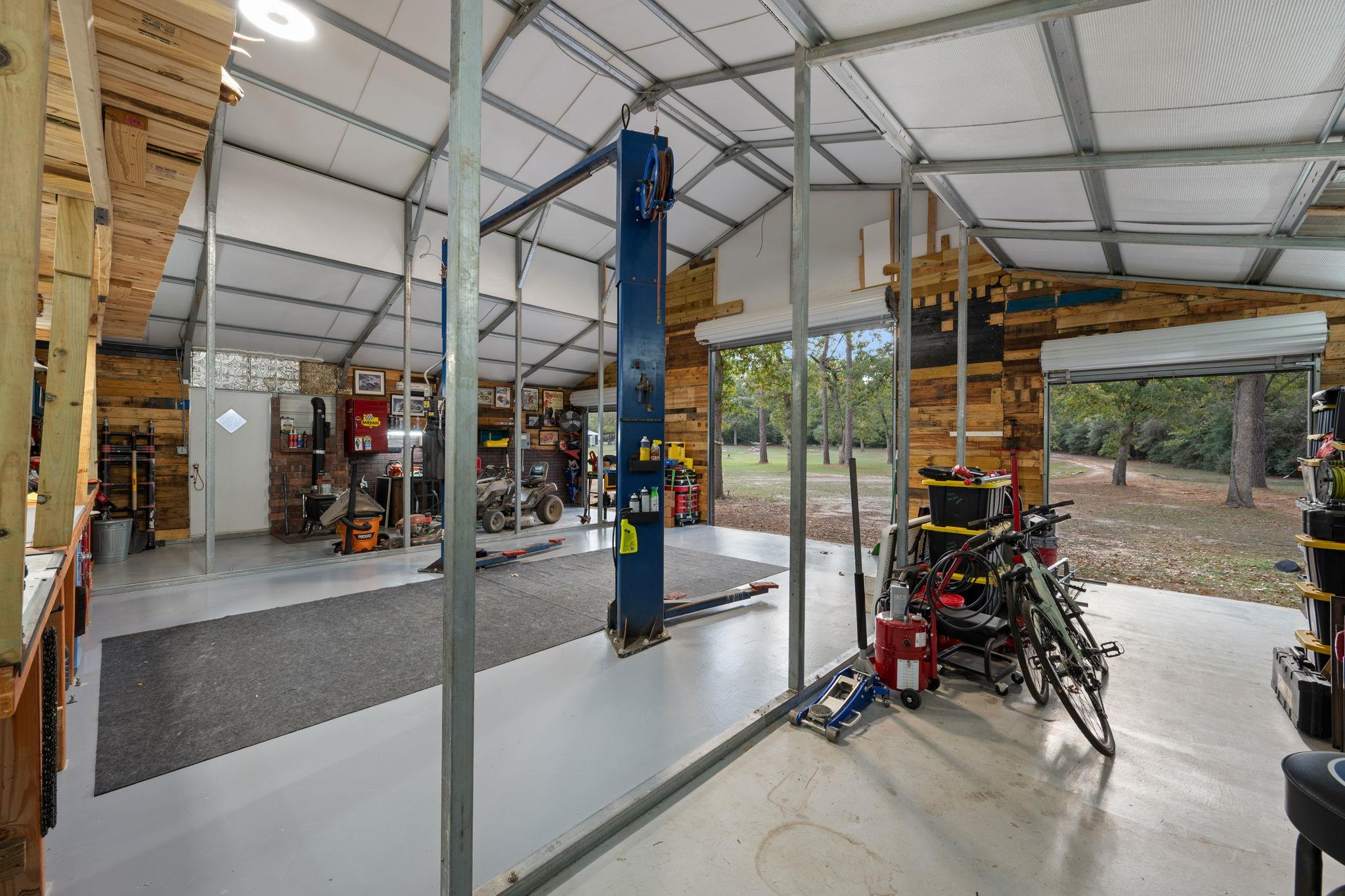 402 Pine Tree Loop, Bastrop, TX 78602