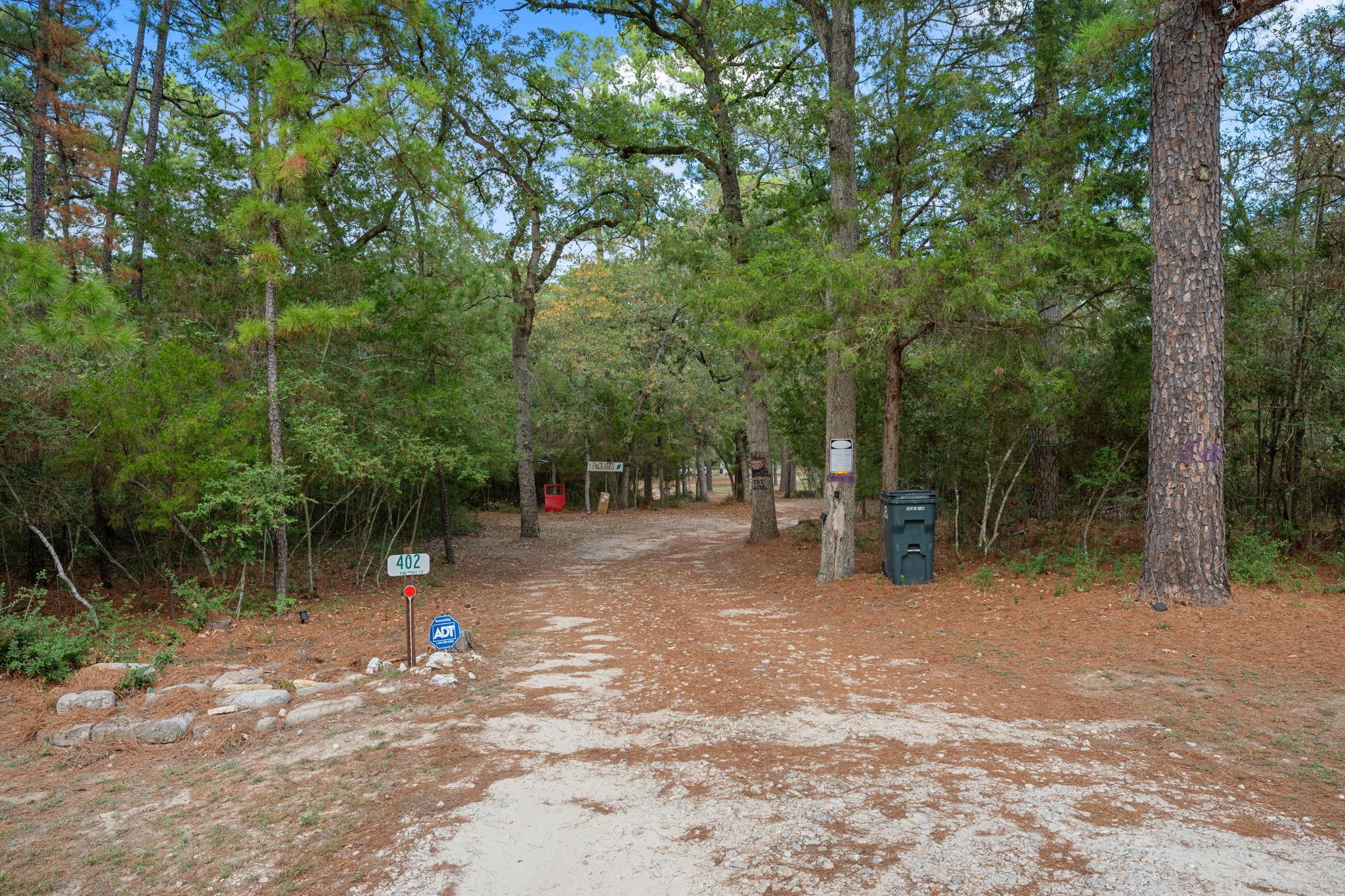 402 Pine Tree Loop, Bastrop, TX 78602