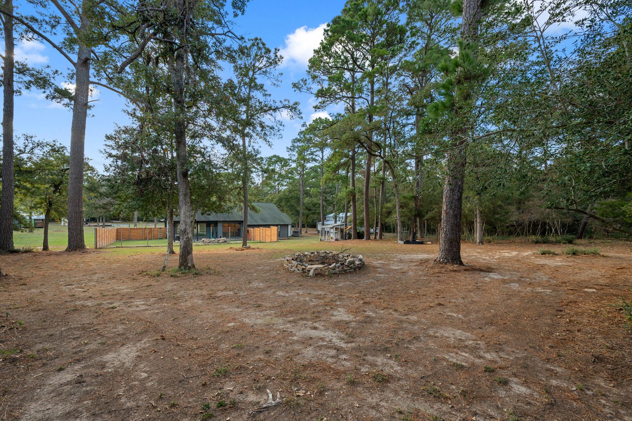402 Pine Tree Loop, Bastrop, TX 78602