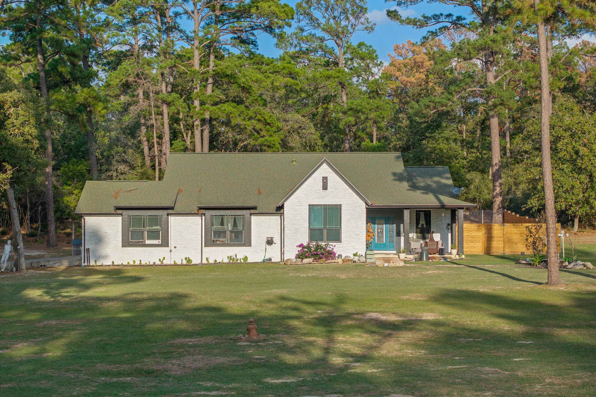 402 Pine Tree Loop, Bastrop, TX 78602