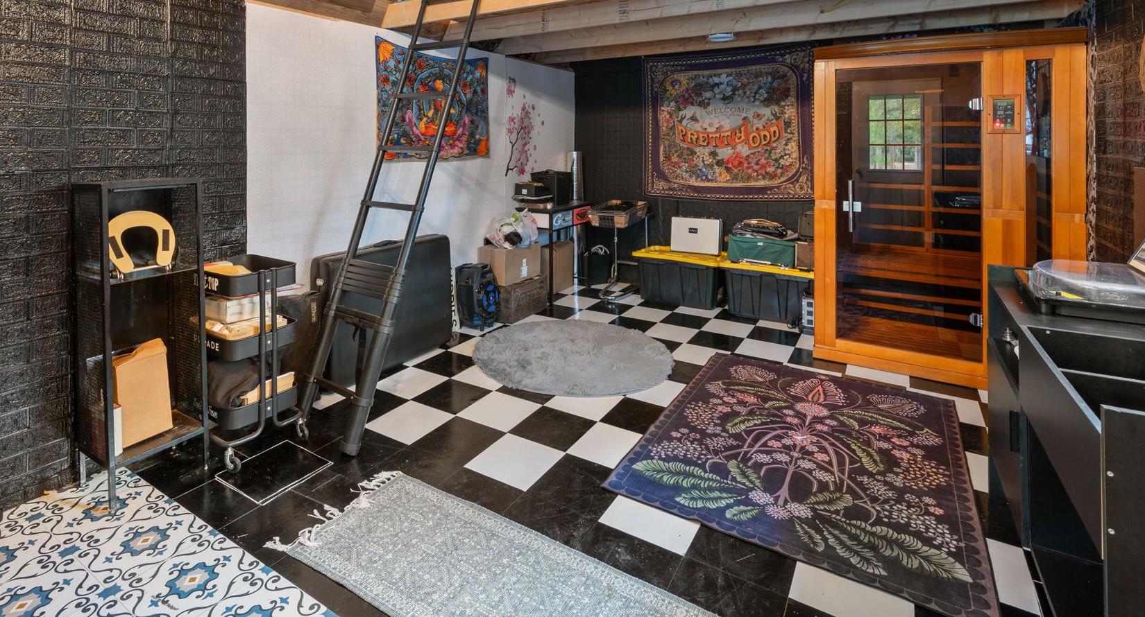 402 Pine Tree Loop, Bastrop, TX 78602