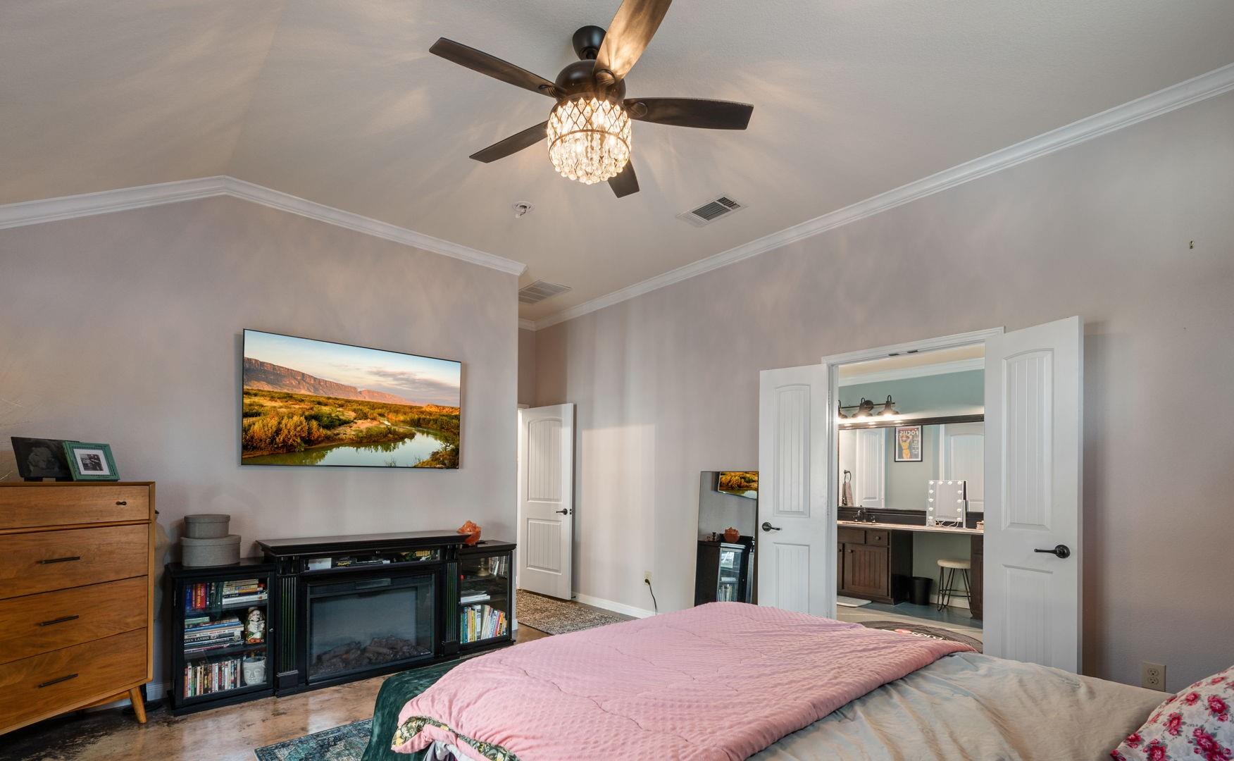 402 Pine Tree Loop, Bastrop, TX 78602