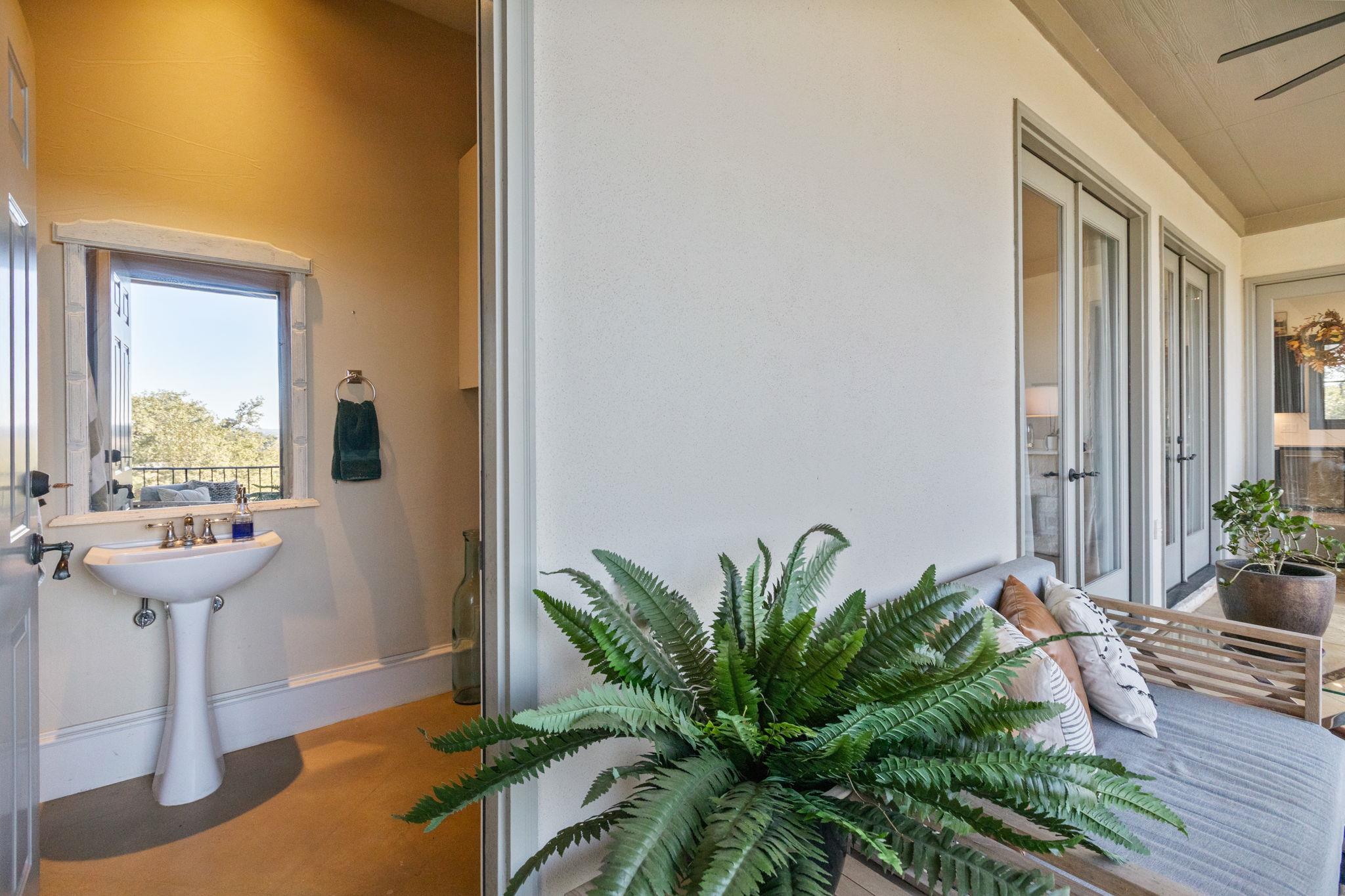 447 Winning Colors, Austin, TX 78737