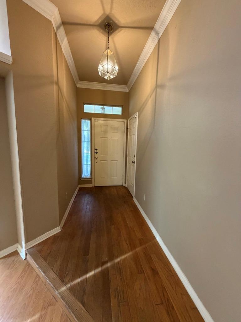 5913 SHANGHAI PIERCE Rd, Austin, TX 78749