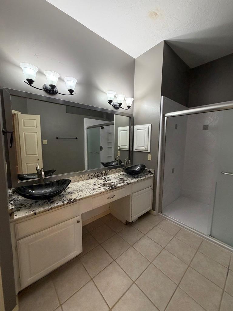 5913 SHANGHAI PIERCE Rd, Austin, TX 78749