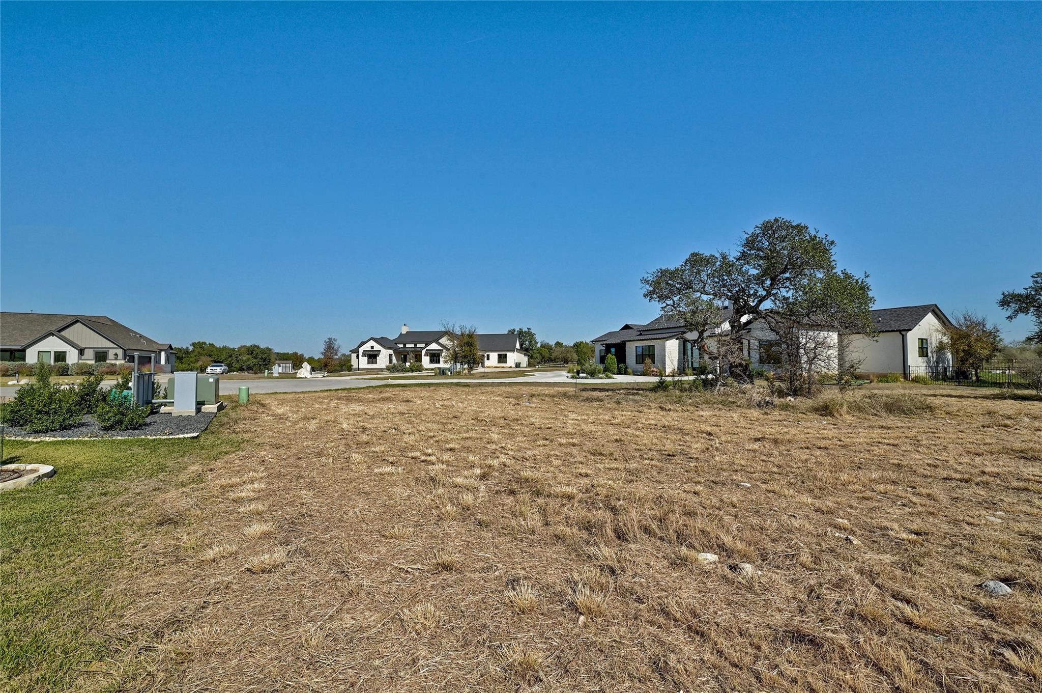 109 Rolling Hills Ct, Spicewood, TX 78669