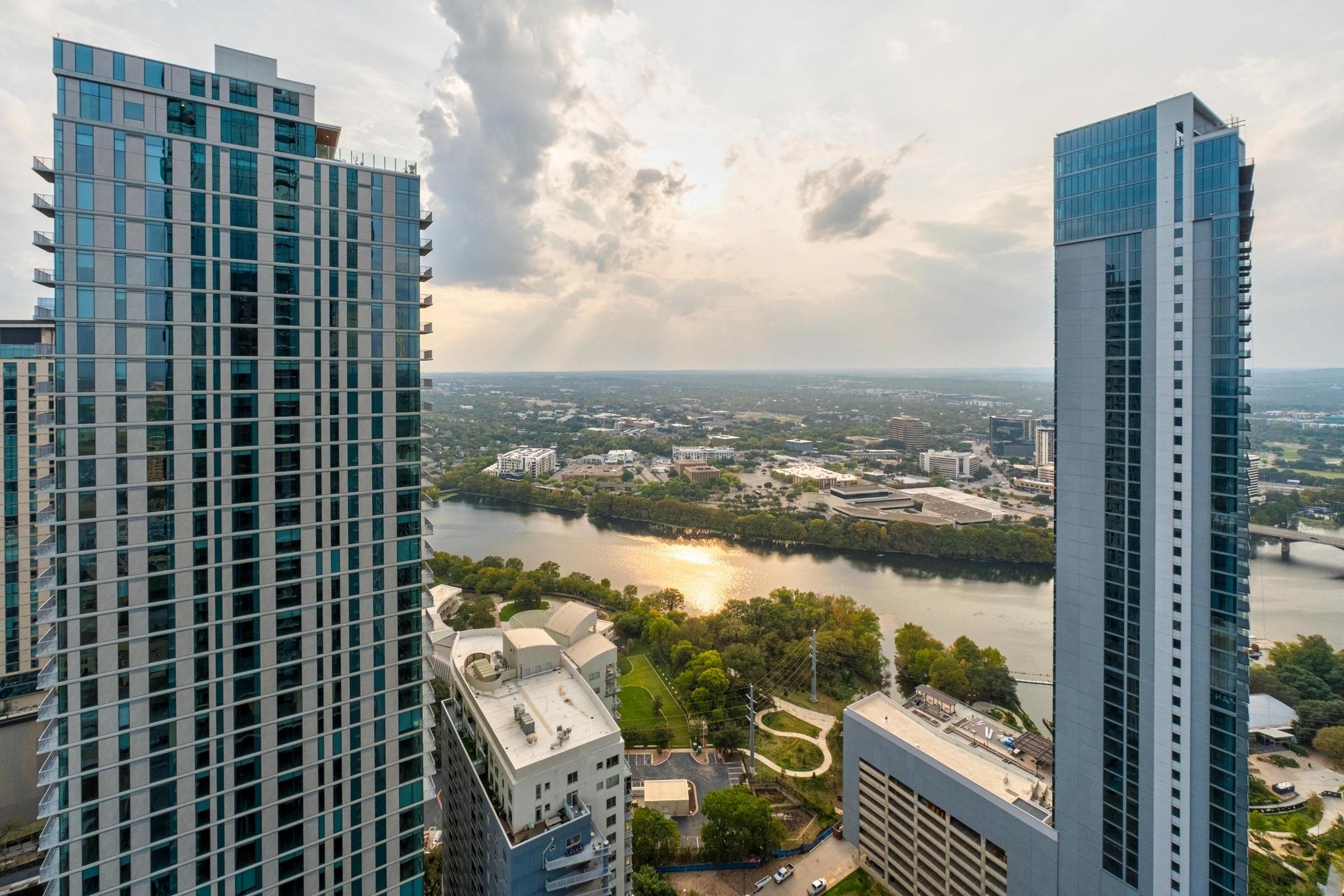 610 Davis St # 3902, Austin, TX 78701