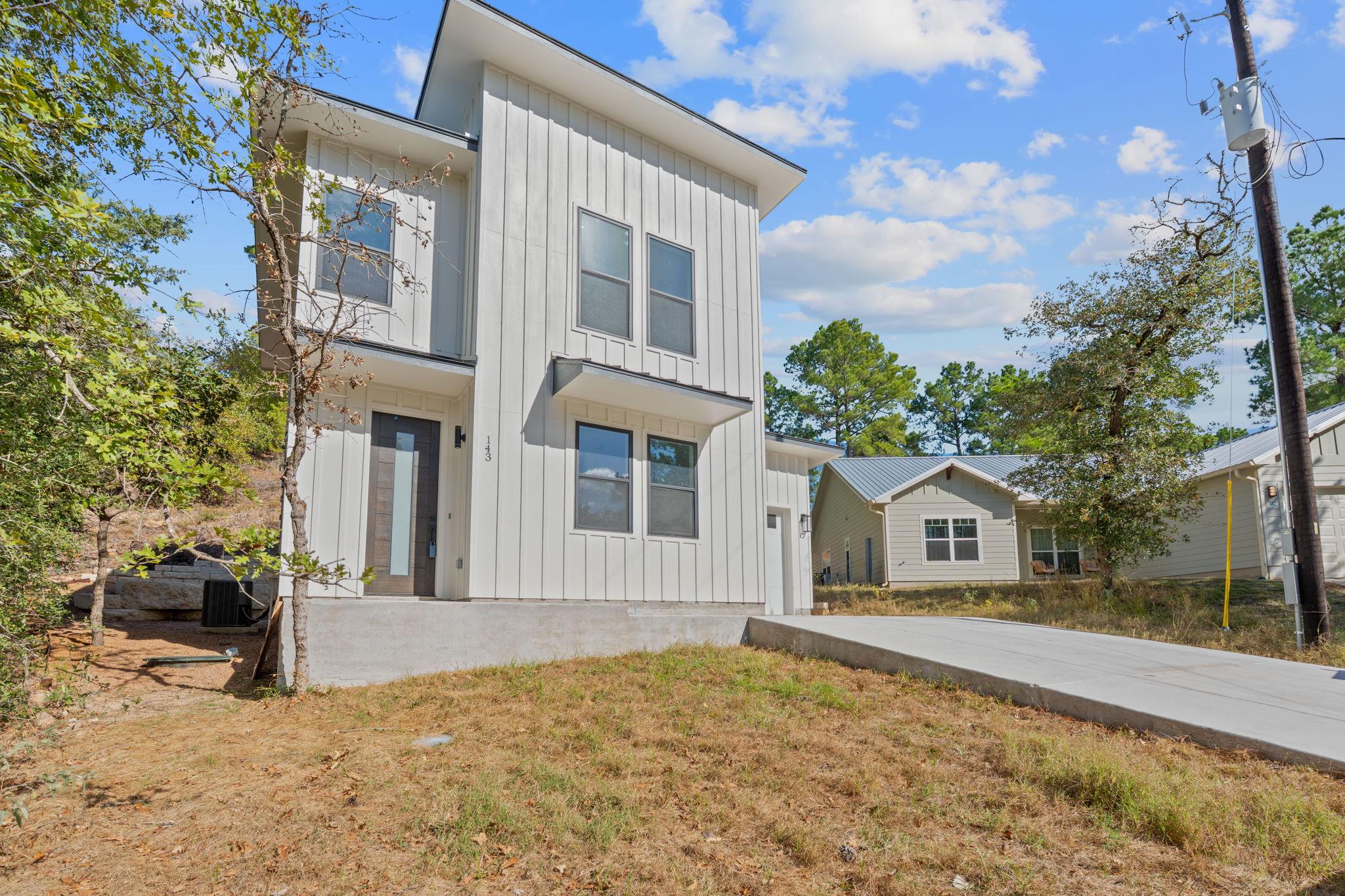 143 Onini Ct, Bastrop, TX 78602