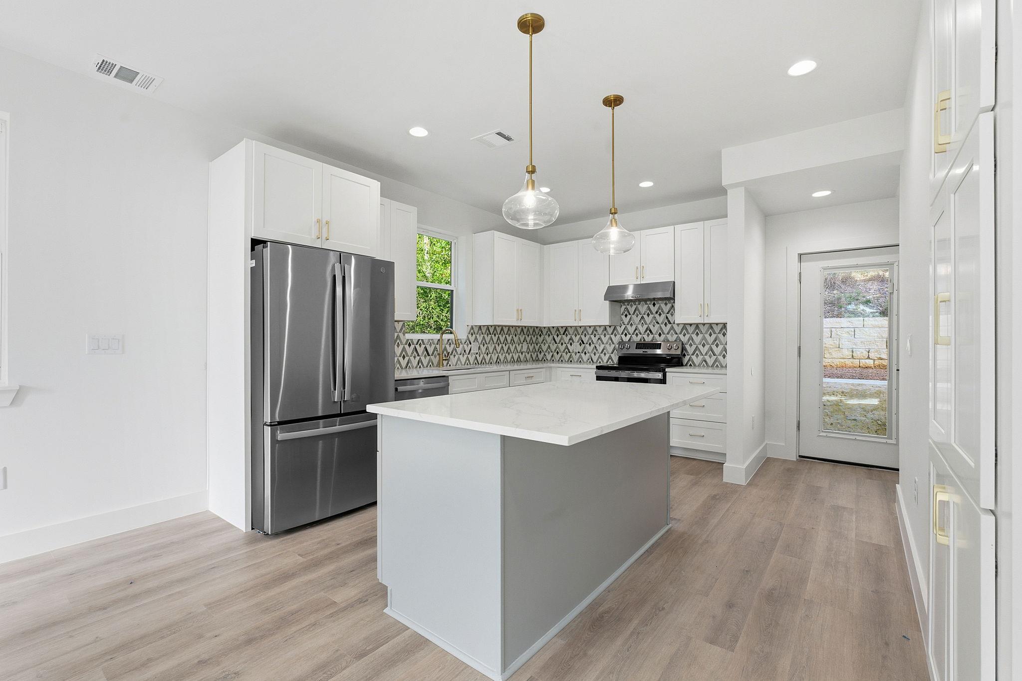 143 Onini Ct, Bastrop, TX 78602