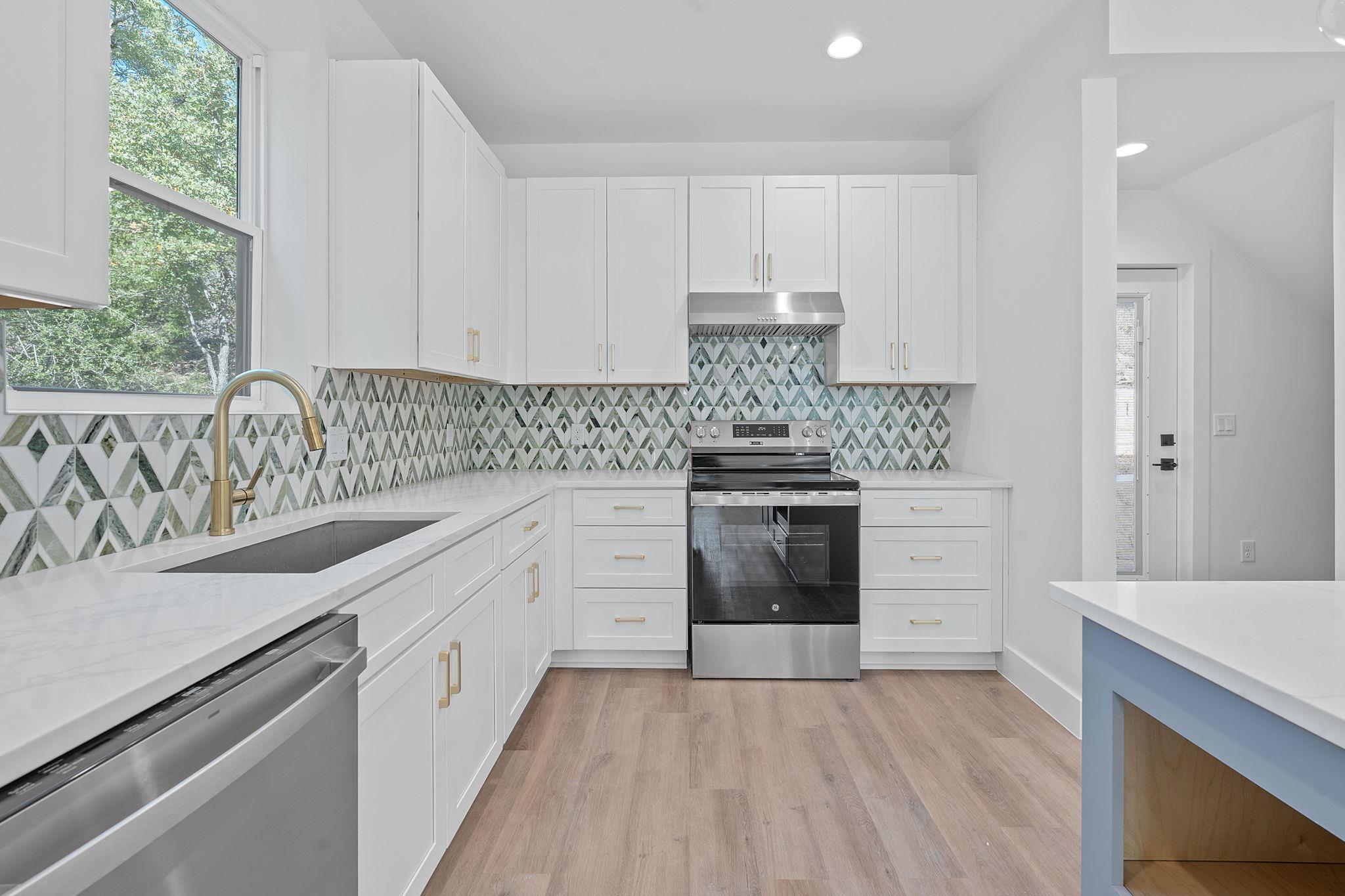 143 Onini Ct, Bastrop, TX 78602