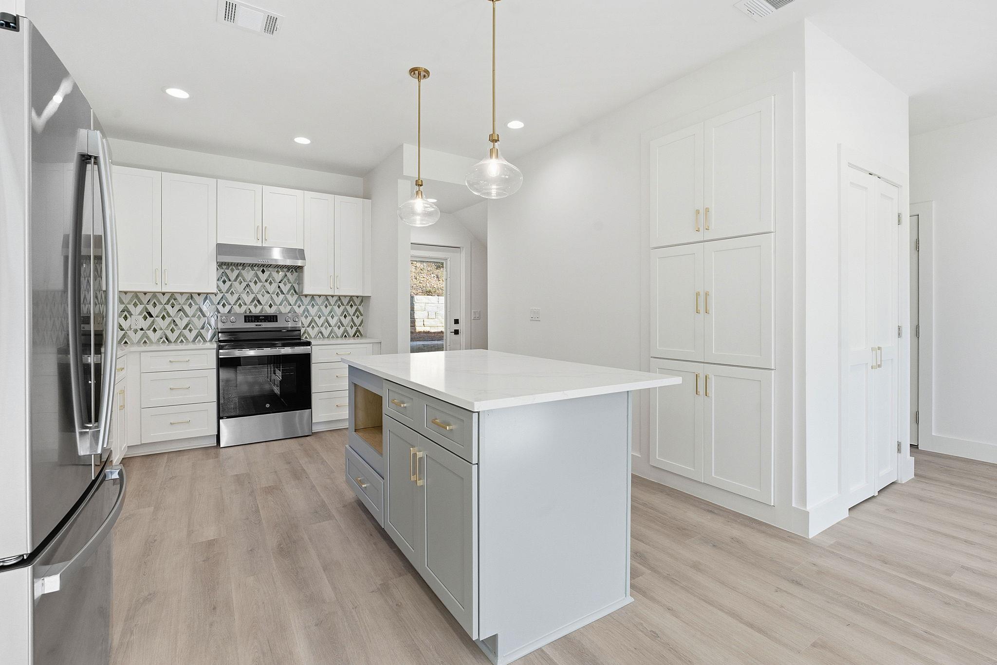 143 Onini Ct, Bastrop, TX 78602