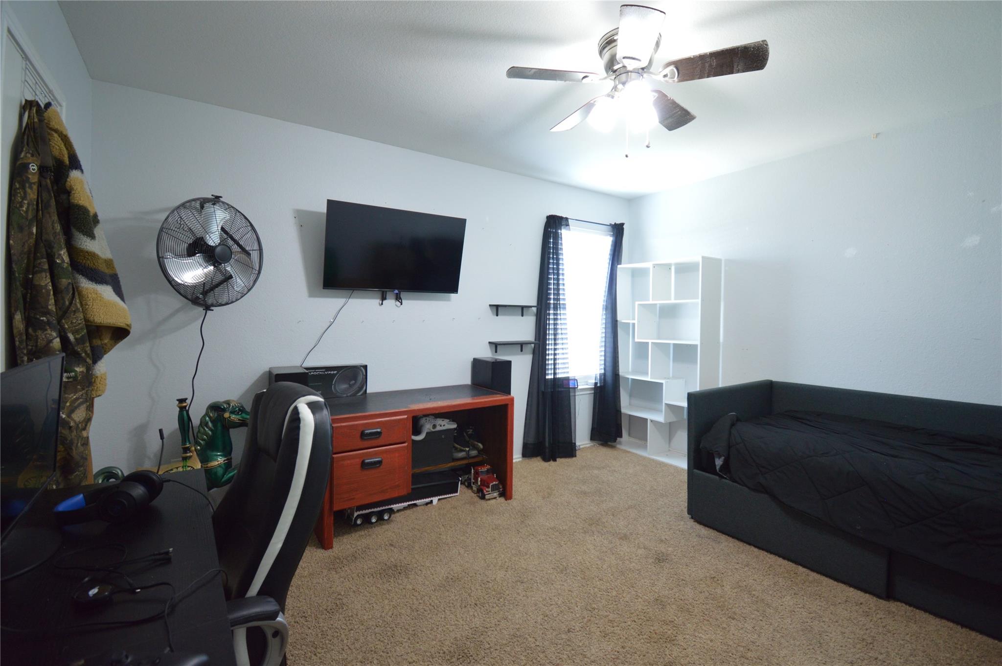 2206 Canvas Back Dr, Taylor, TX 76574