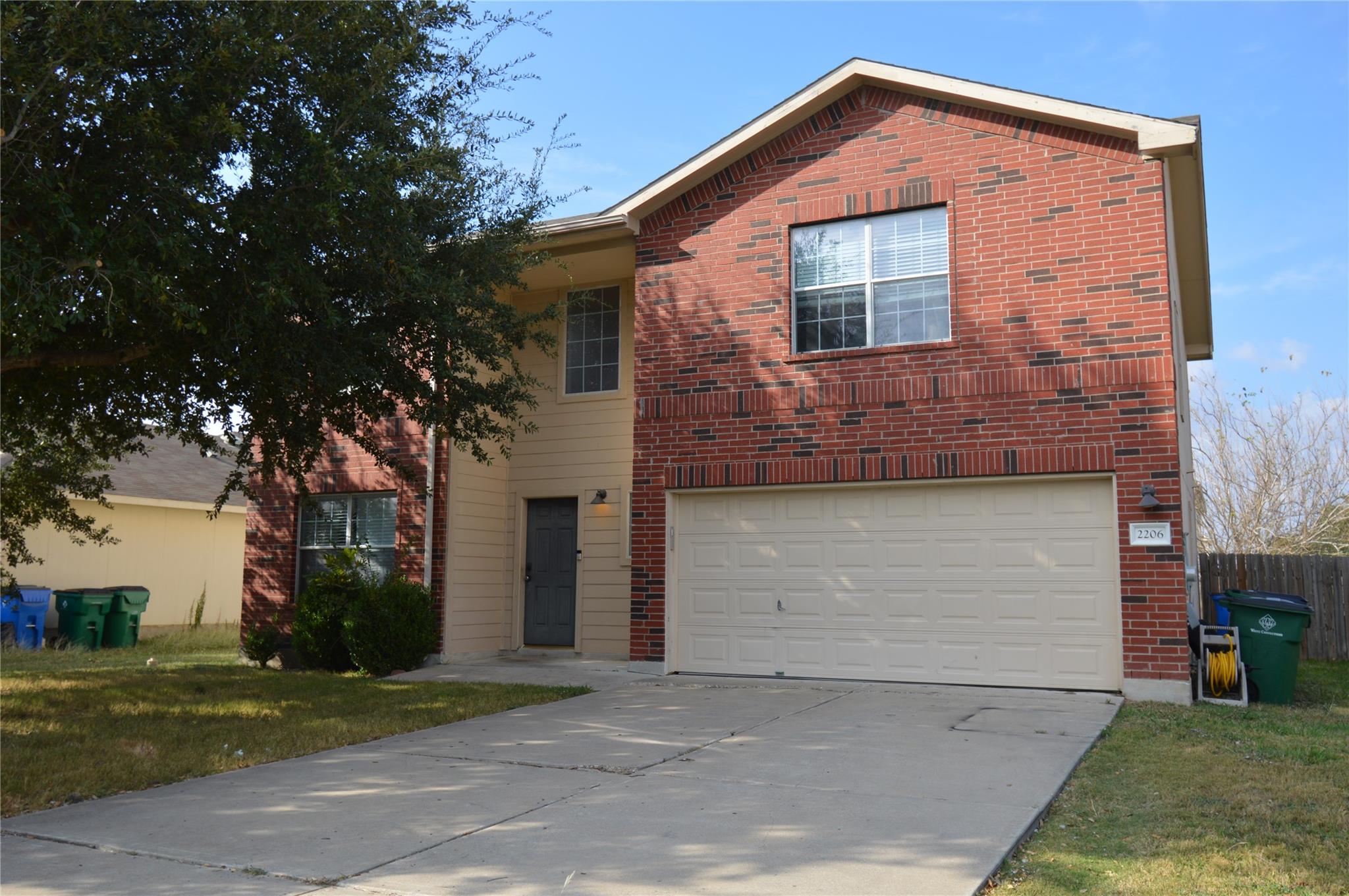 2206 Canvas Back Dr, Taylor, TX 76574