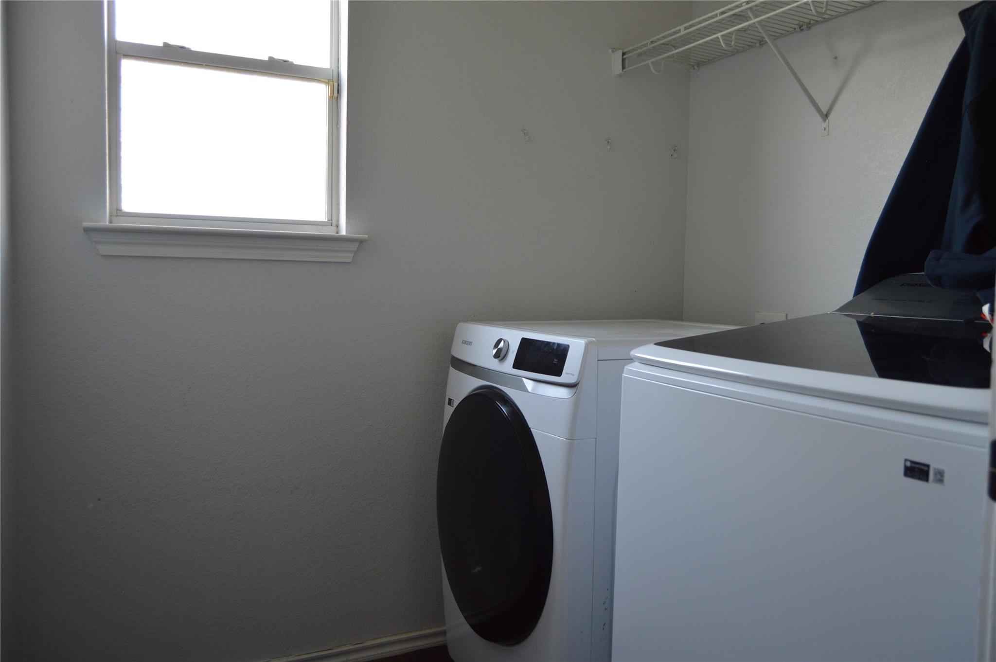 2206 Canvas Back Dr, Taylor, TX 76574