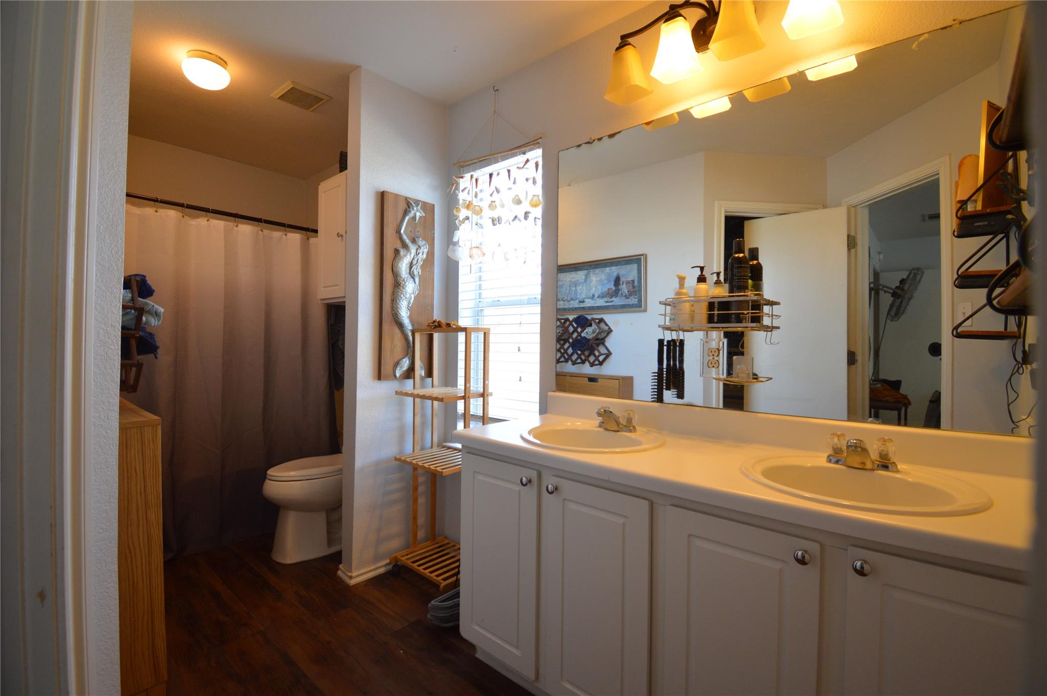 2206 Canvas Back Dr, Taylor, TX 76574