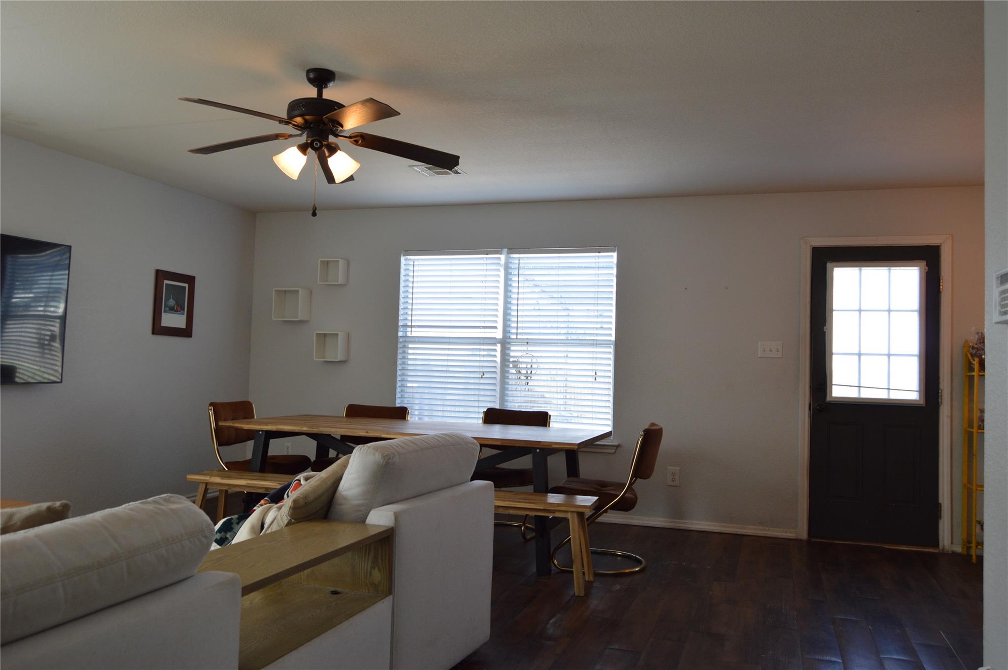 2206 Canvas Back Dr, Taylor, TX 76574