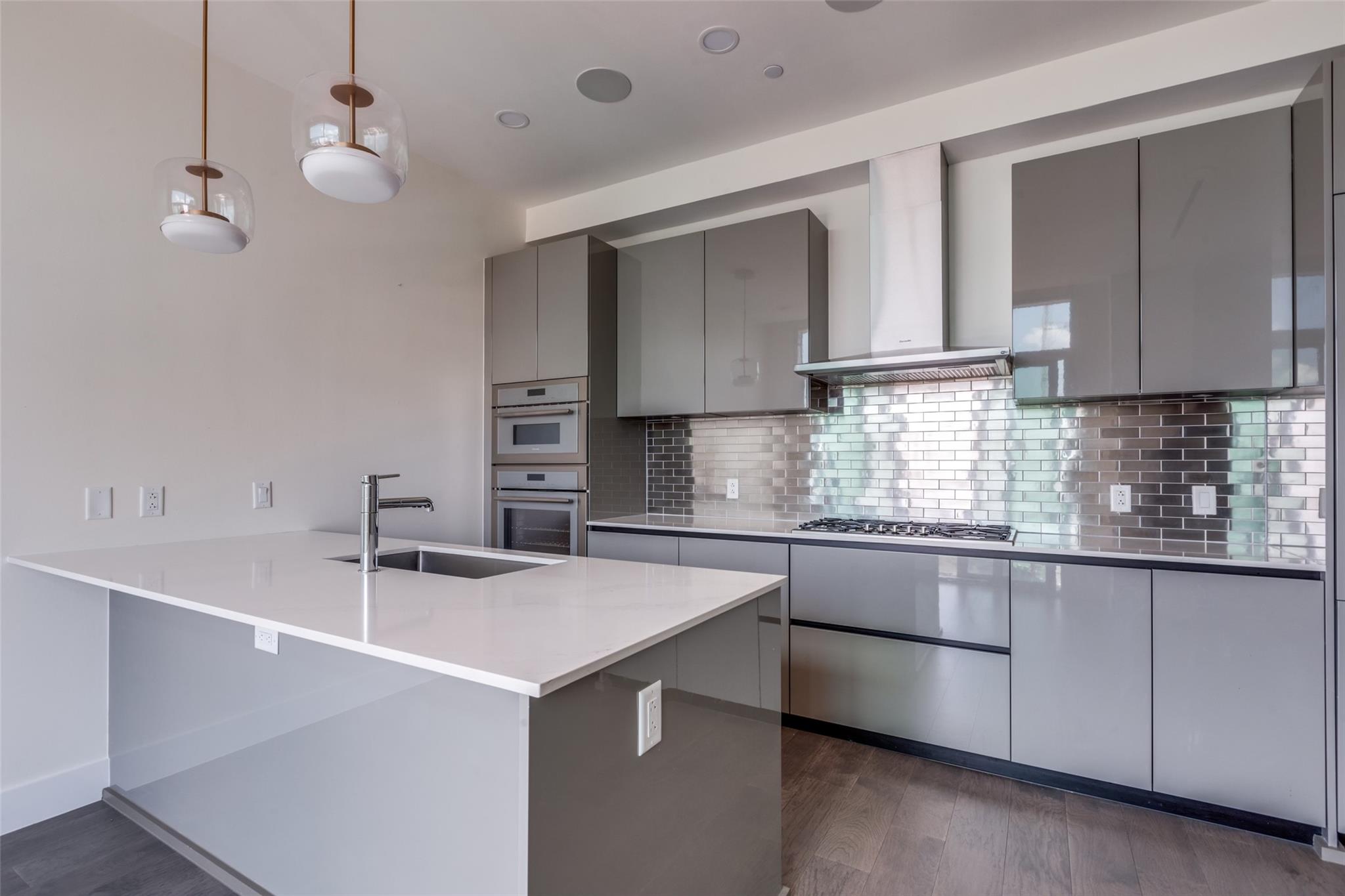 123 Lexington Ave # 1408, San Antonio, TX 78205