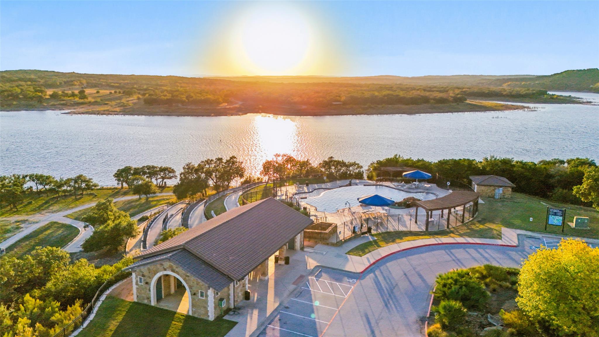 7906 Turnback Ledge Trl, Lago Vista, TX 78645