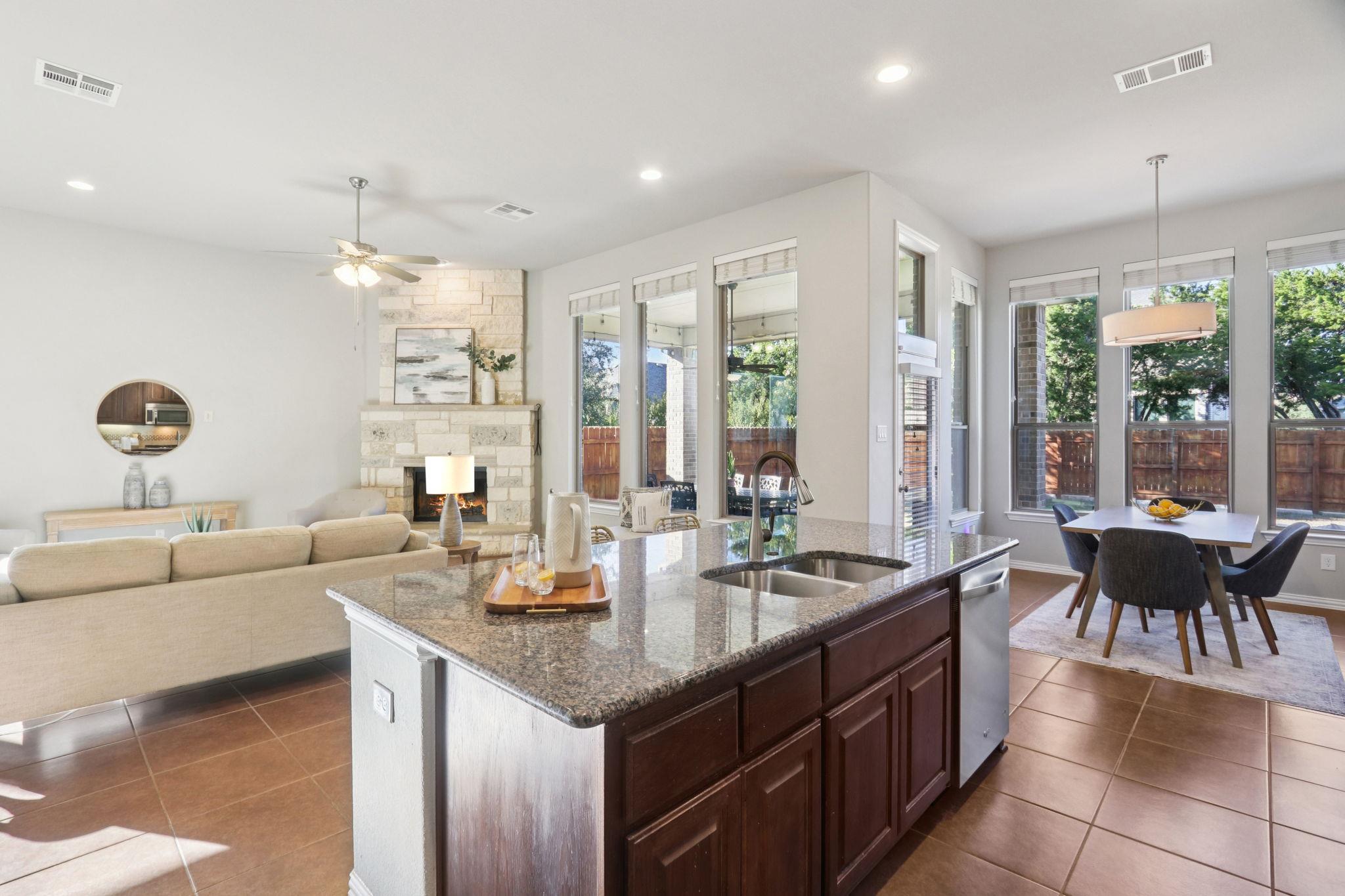 7906 Turnback Ledge Trl, Lago Vista, TX 78645