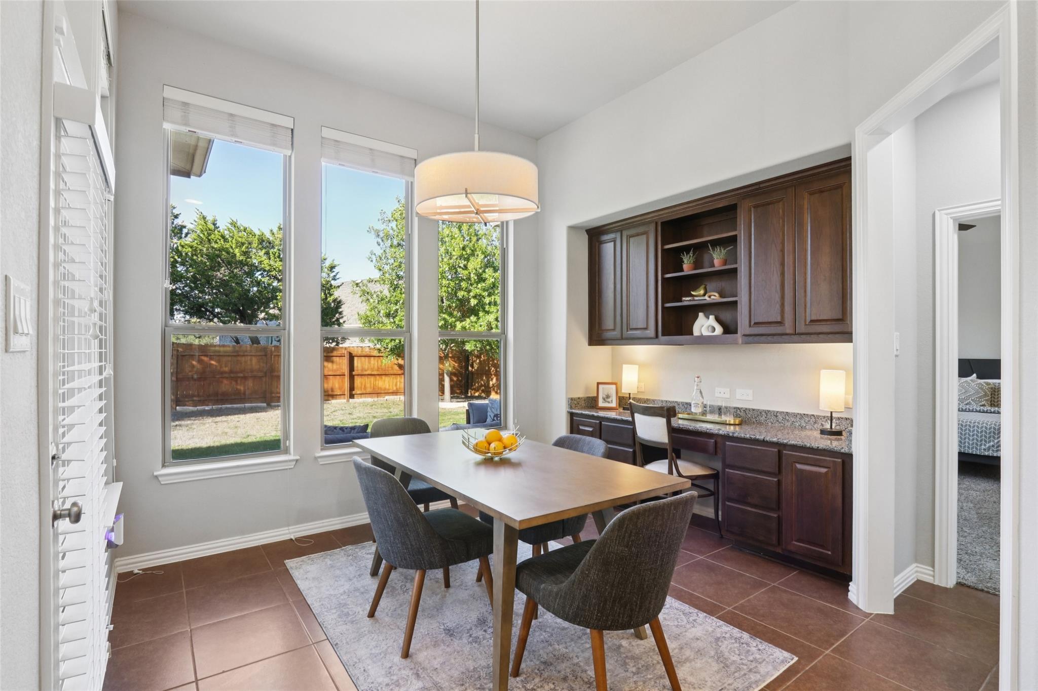 7906 Turnback Ledge Trl, Lago Vista, TX 78645