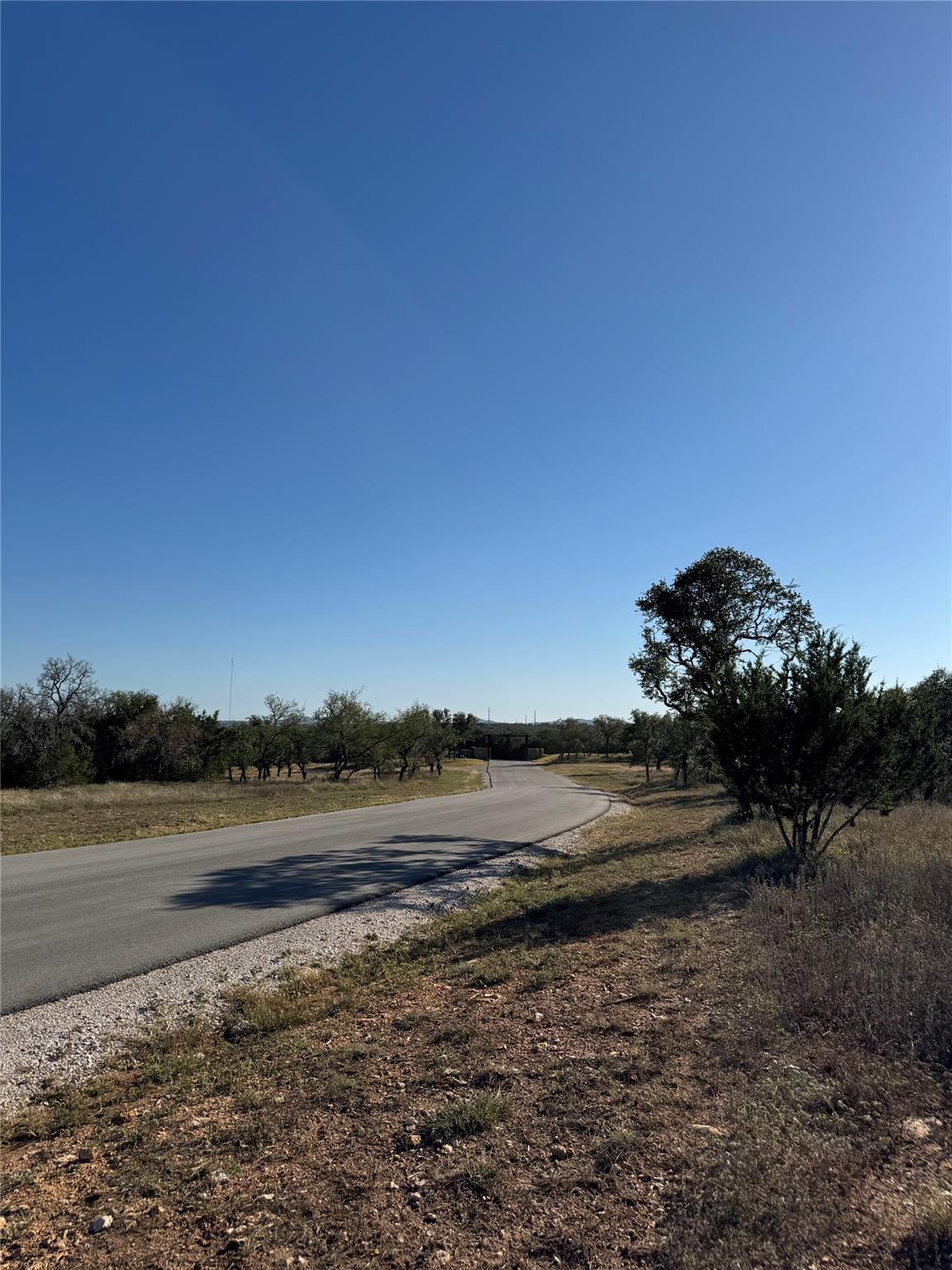 60 Coastal Loop, Johnson City, TX 78636