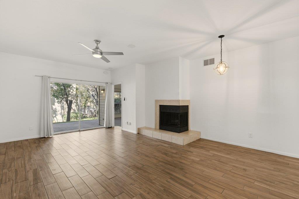 2450 Wickersham Ln # 1006, Austin, TX 78741