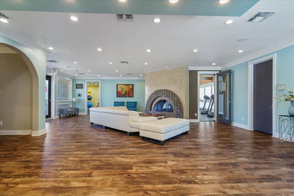 935 La Posada Dr # 158, Austin, TX 78752