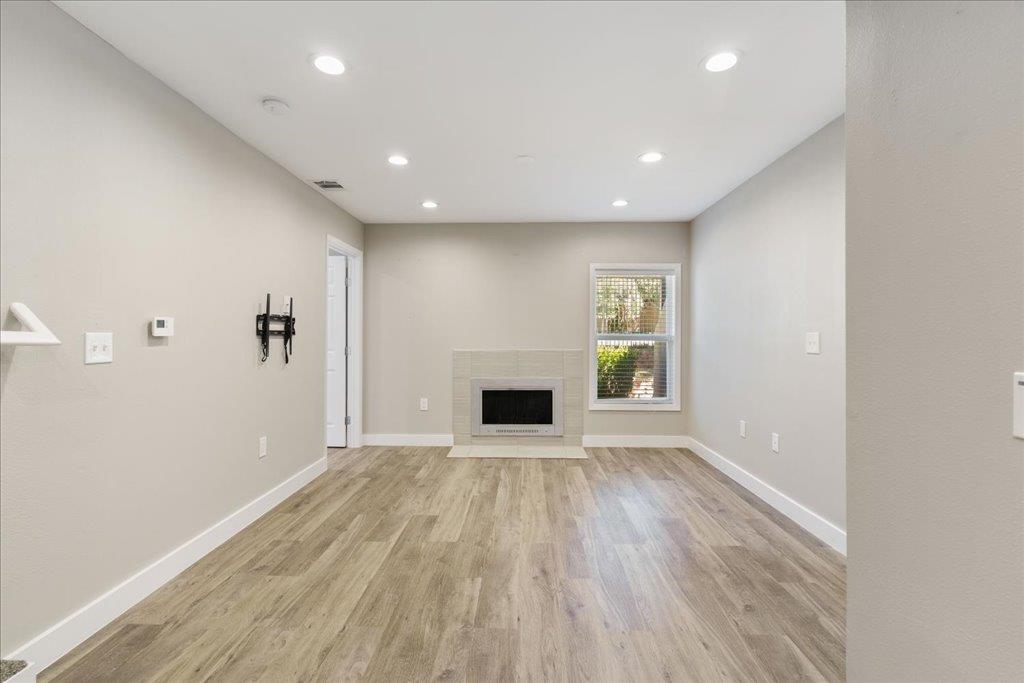 935 La Posada Dr # 158, Austin, TX 78752