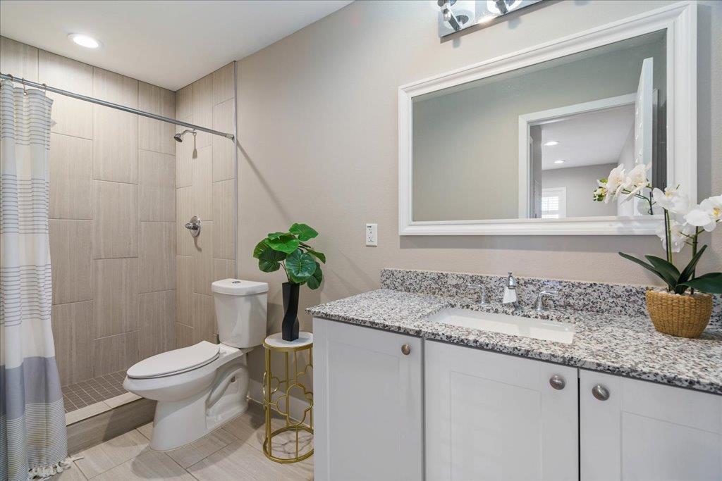 935 La Posada Dr # 158, Austin, TX 78752