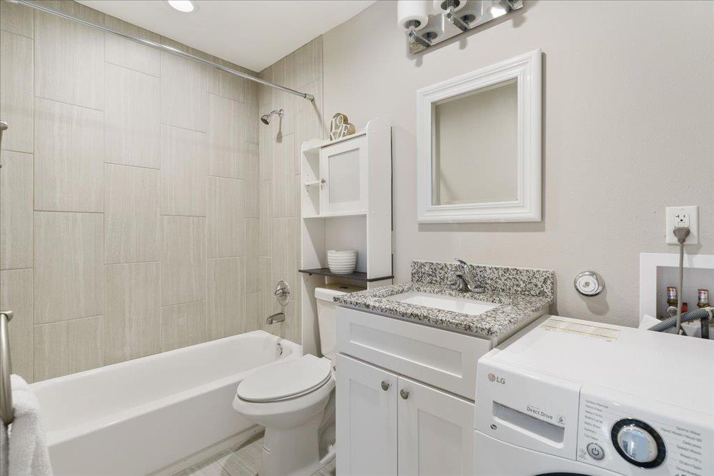 935 La Posada Dr # 158, Austin, TX 78752