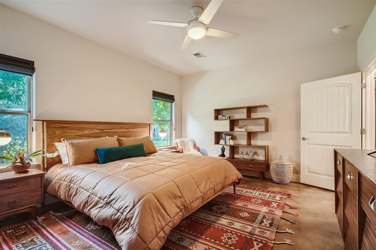 21825 Briarcliff Dr, Spicewood, TX 78669