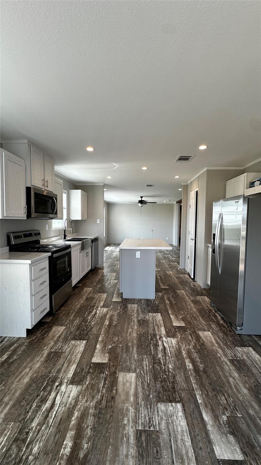 136 Caliza Dr, Bertram, TX 78605