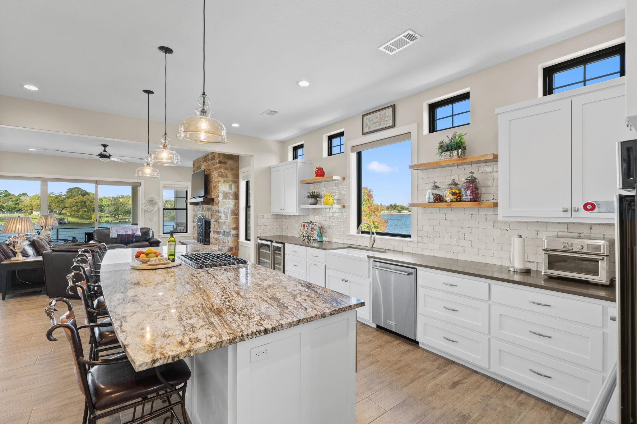 624 Waterside Dr, Marble Falls, TX 78654