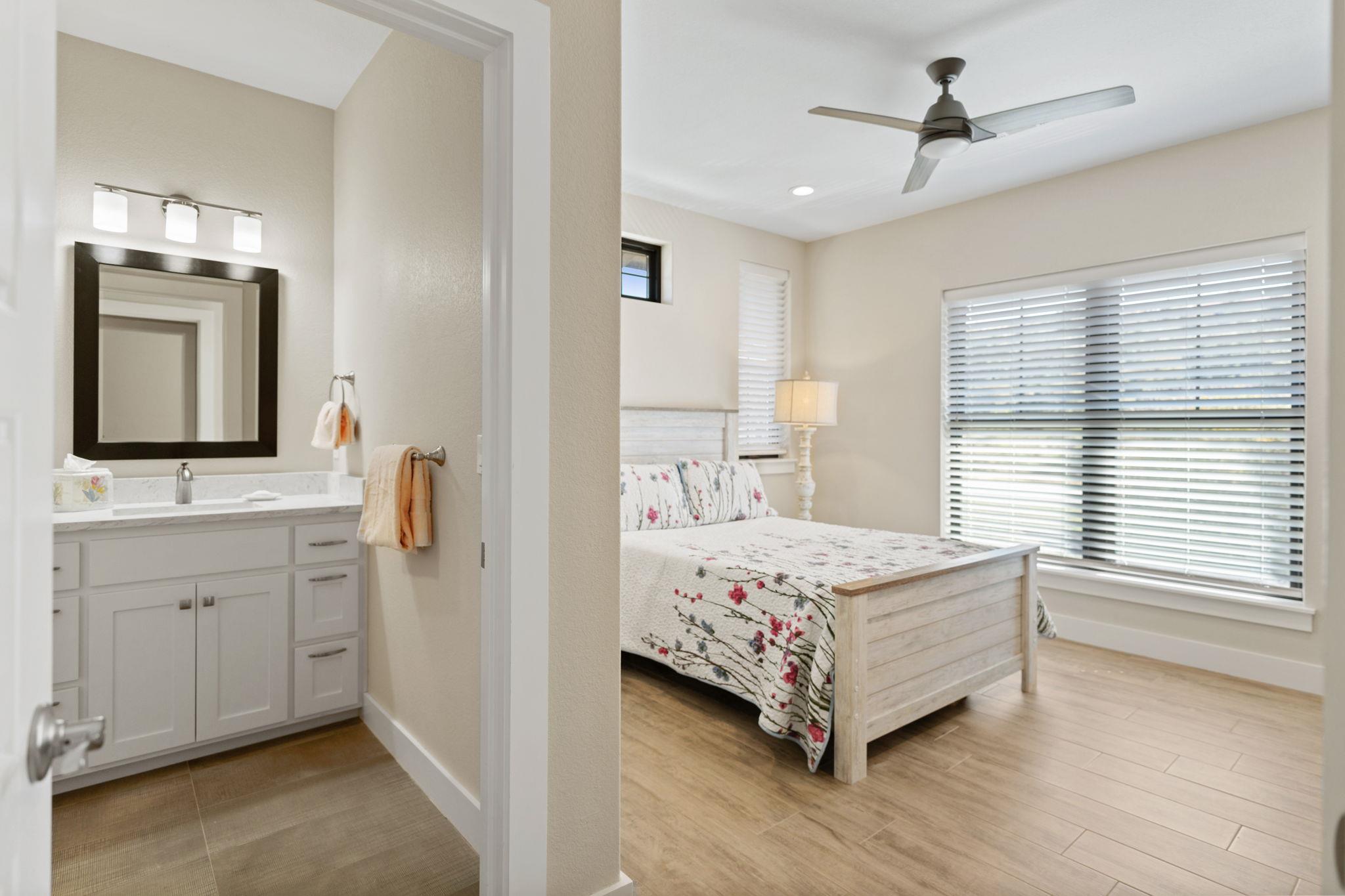 624 Waterside Dr, Marble Falls, TX 78654