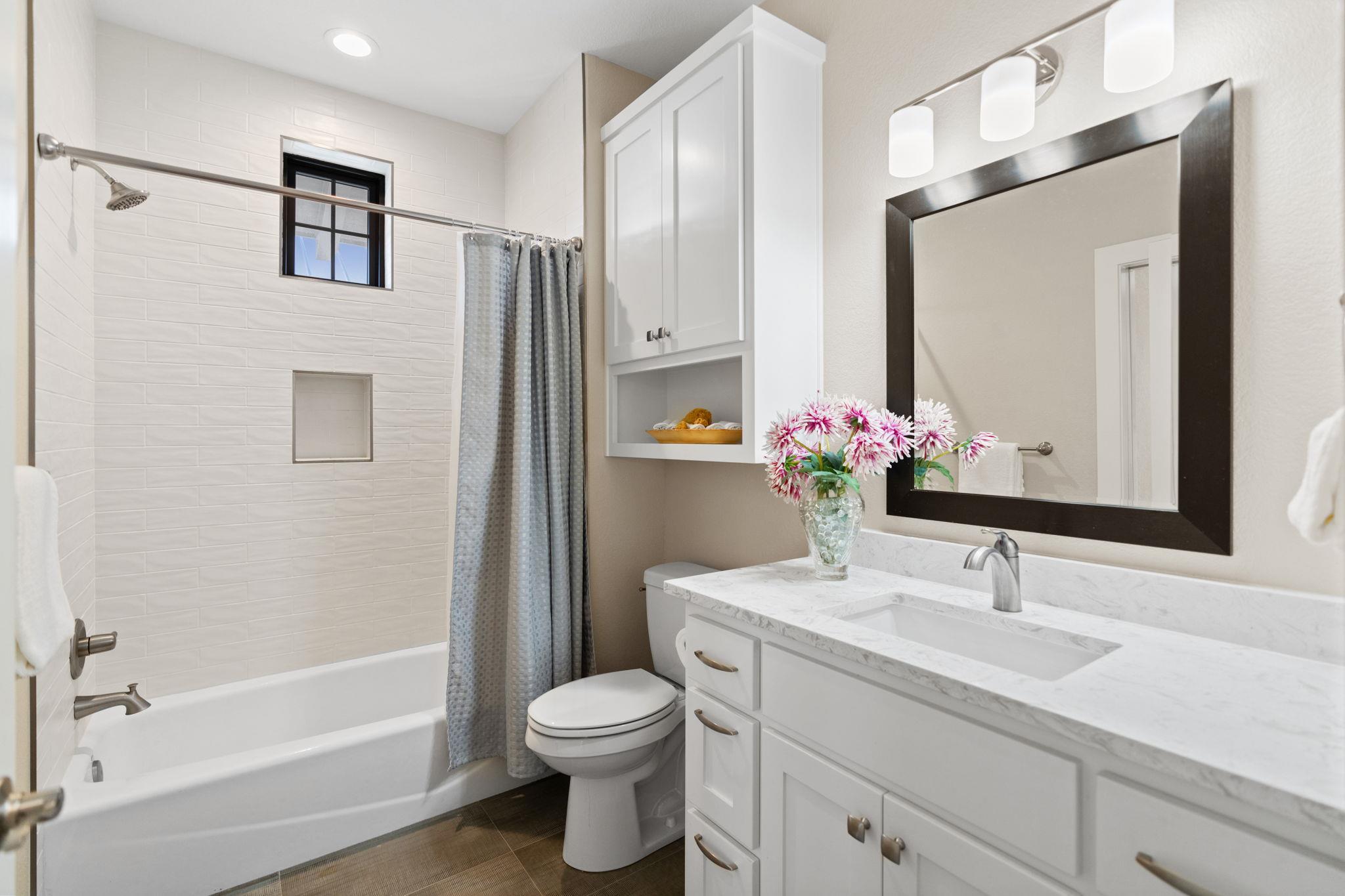 624 Waterside Dr, Marble Falls, TX 78654