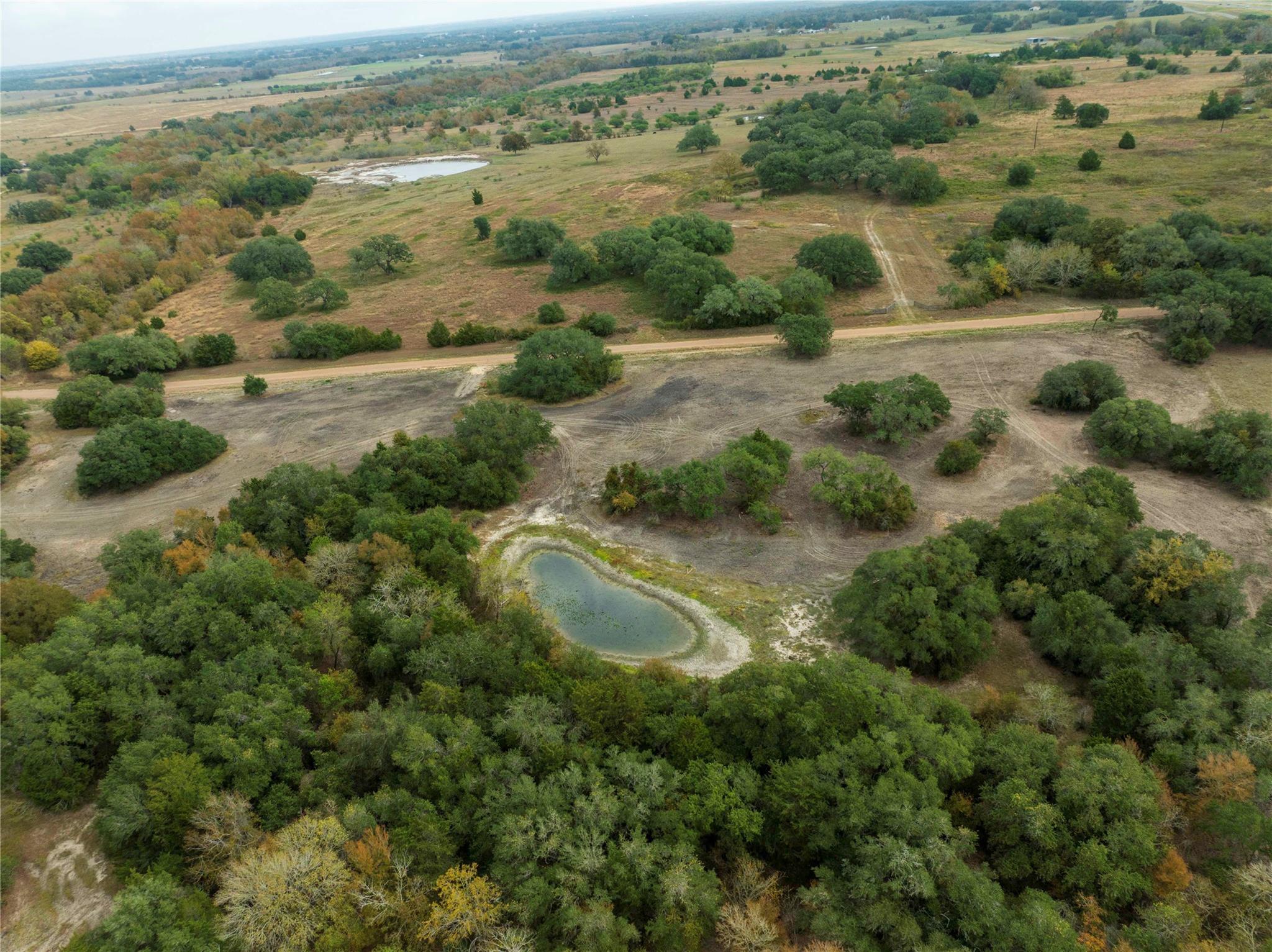 1250 Ladewig Ln, Schulenburg, TX 78956